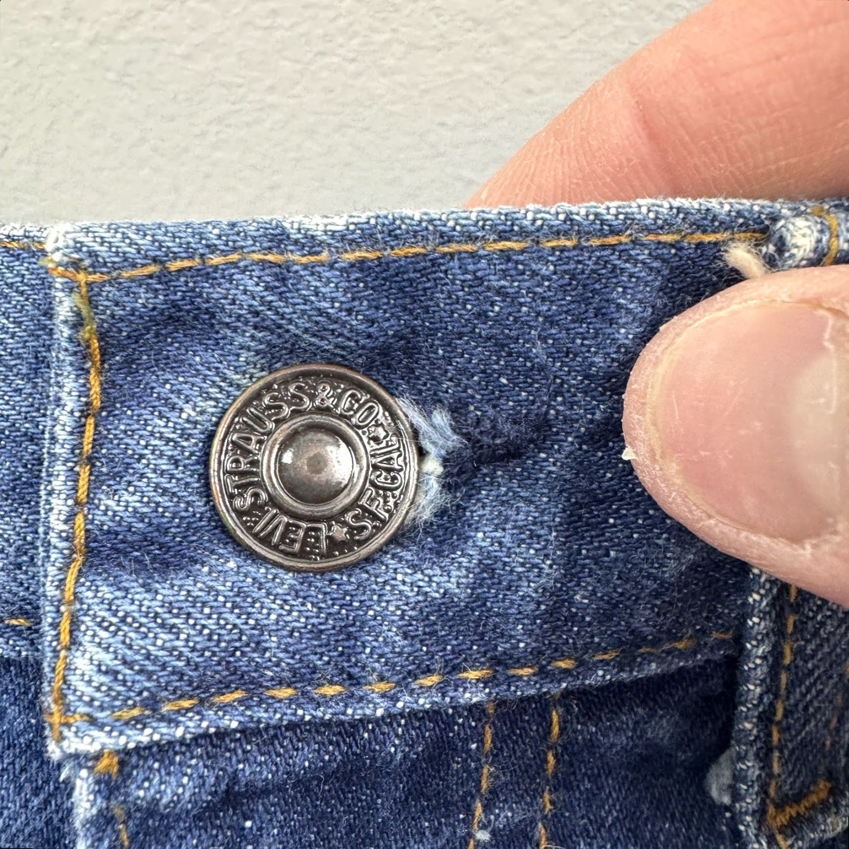 Levi's VINTAGE Levi's 522 Jeans Women’s 24x31 Tapered High Waisted 1970s 1980s Blue Size 42" / US 20 - 5 Thumbnail