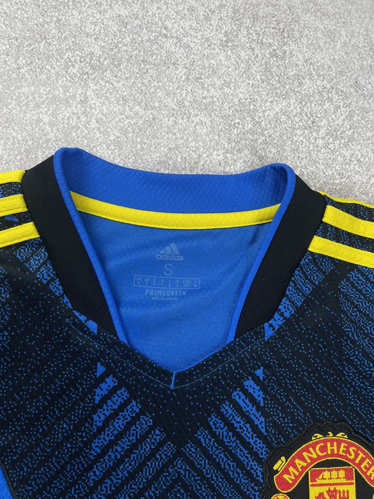 Adidas Adidas Manchester United 2021/2022 Soccer Jersey Shirt Size US S / EU 44-46 / 1 - 5 Thumbnail