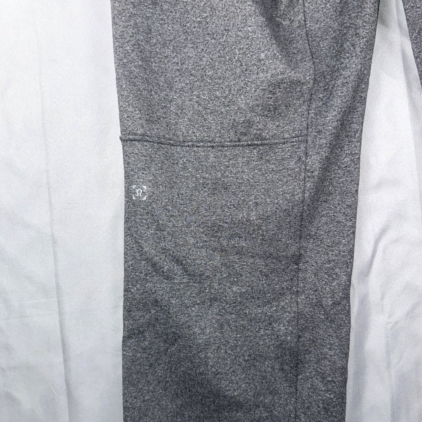 Lululemon Lululemon Mens M Gray Fleece Sweatpants Yoga Athletic Elastic Waist Drawstring Size US 31 - 6 Thumbnail