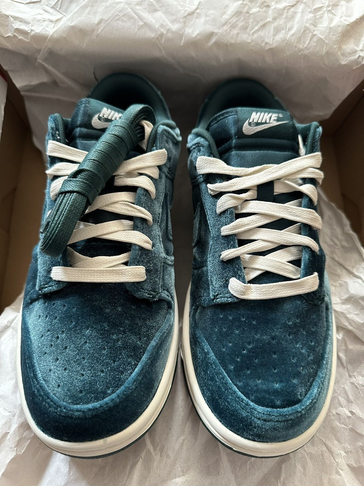 Nike Nike Dunk Low Velvet Teal Size US 7 / EU 40 - 1 Thumbnail