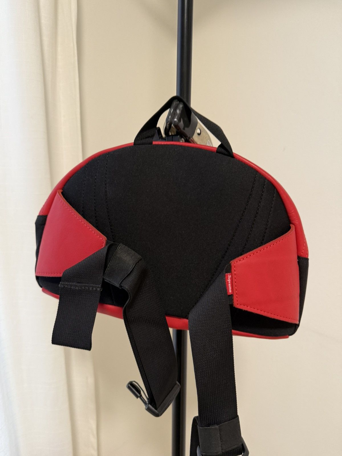 Supreme × The North Face Supreme The North Face Leather Roo pack waist bag Size ONE SIZE - 5 Thumbnail