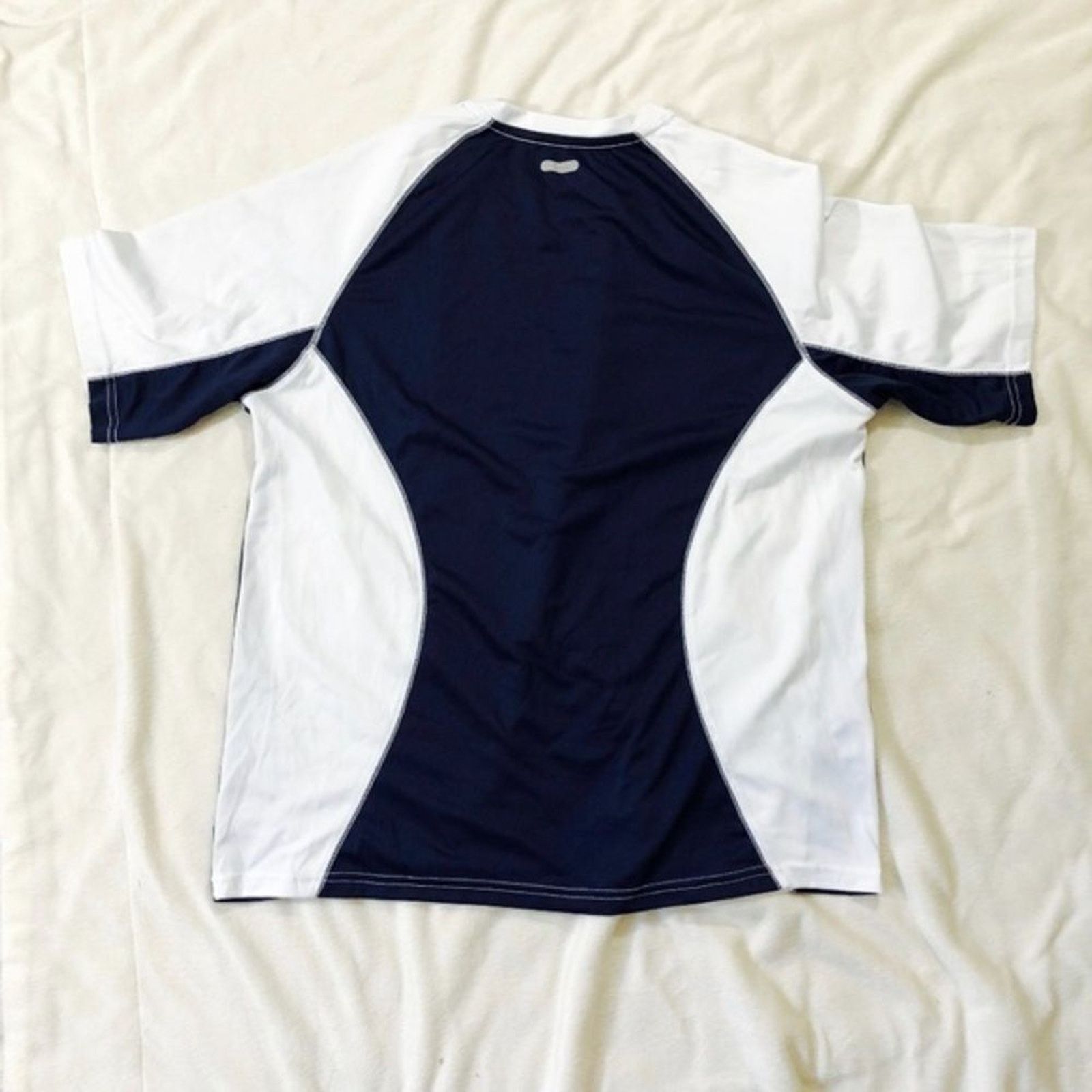 Reebok Reebok White and Navy Blue Tech Shirt | Sz M Size US M / EU 48-50 / 2 - 2 Thumbnail