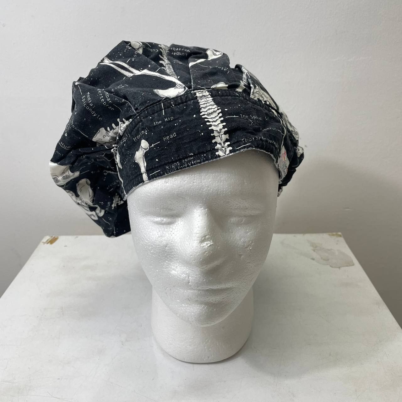 Vintage ⭐️SALE⭐️ SCRUB HAT SKELETON BONES Size ONE SIZE - 1 Thumbnail
