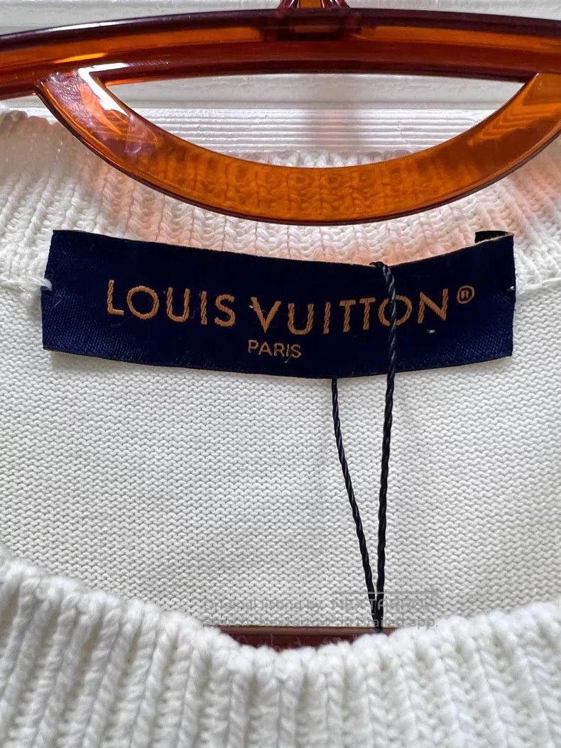 Louis Vuitton Louis Vuitton Off-white pin short sleeve Size US M / EU 48-50 / 2 - 4 Thumbnail