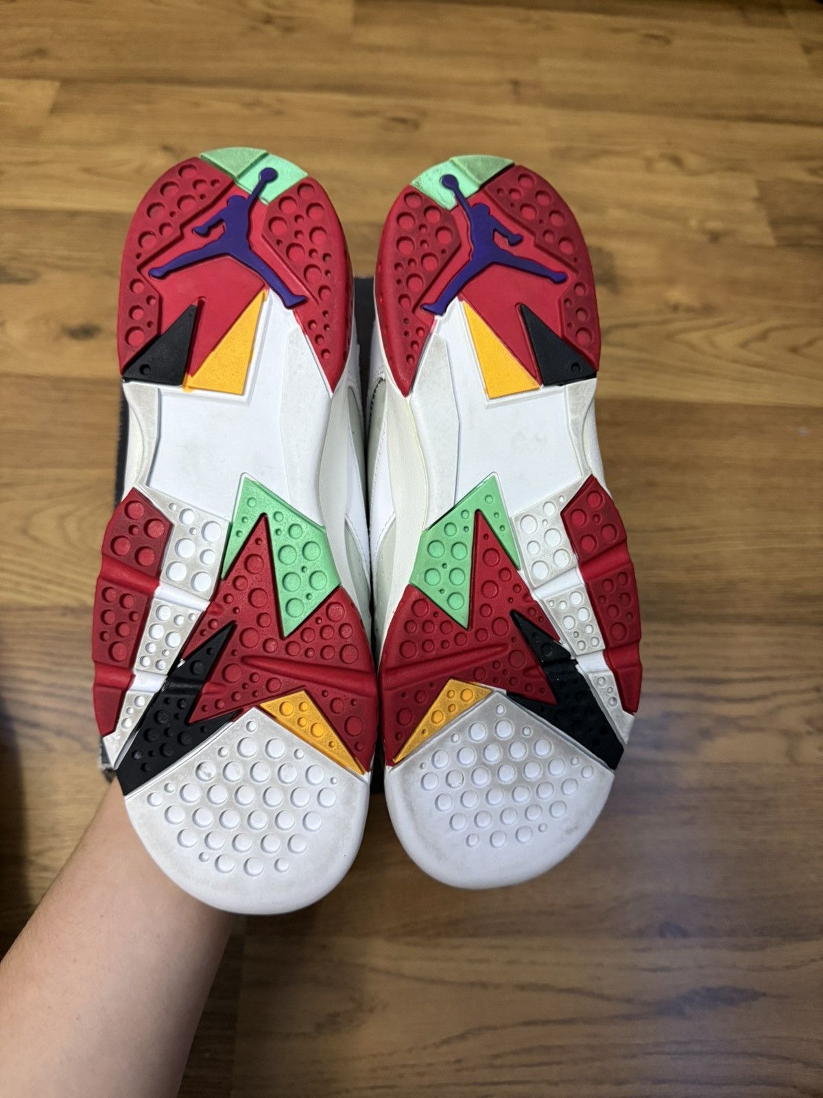 Jordan Brand Air Jordan 7 “Hare” Size 5.5y Size US 5.5 / EU 38 - 13 Thumbnail