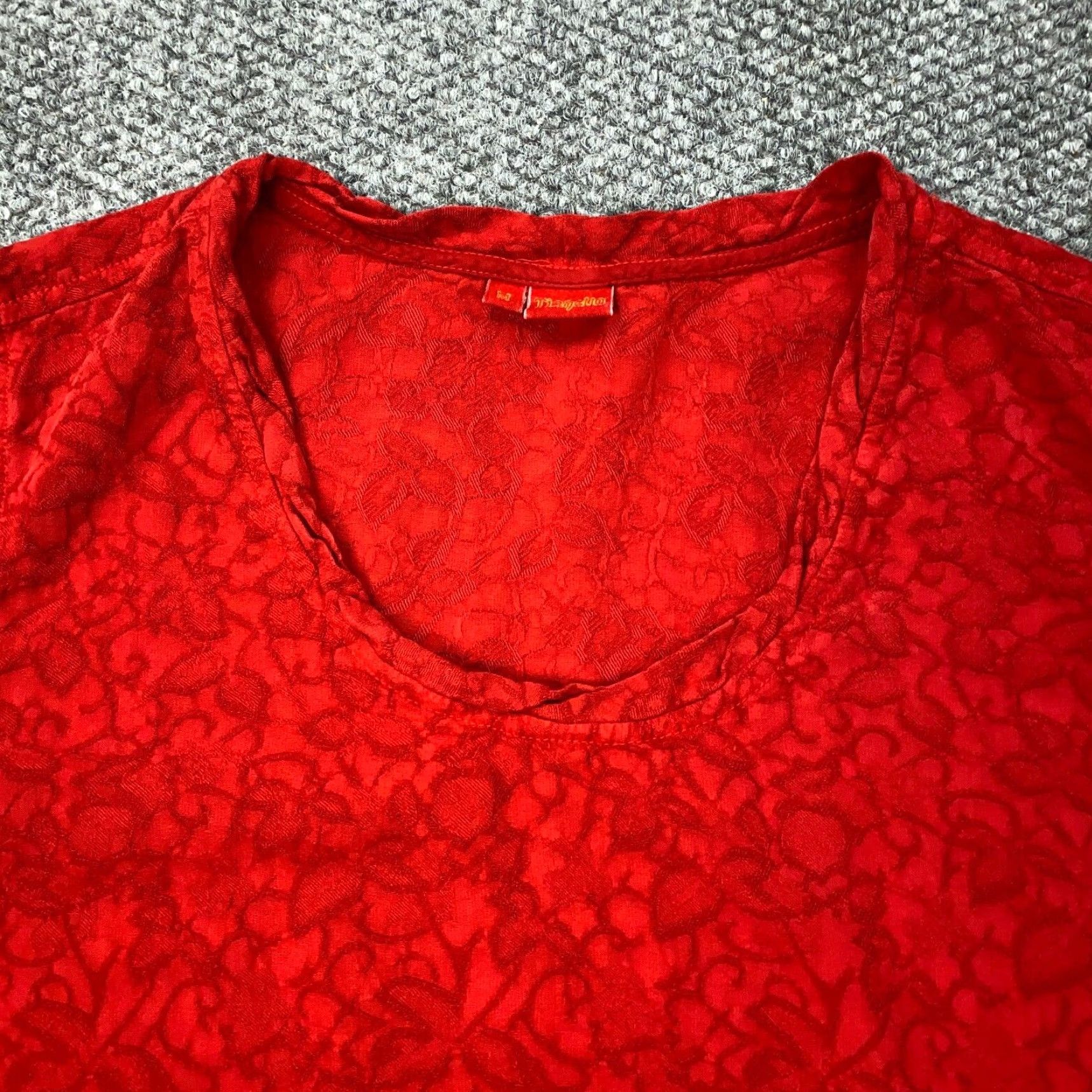 Vintage VINTAGE Tianello Women's Blouse Tunic Medium Red Tencel 3/4 Sleeve Casual Fall Spring Summer Size M / US 6-8 / IT 42-44 - 2 Thumbnail