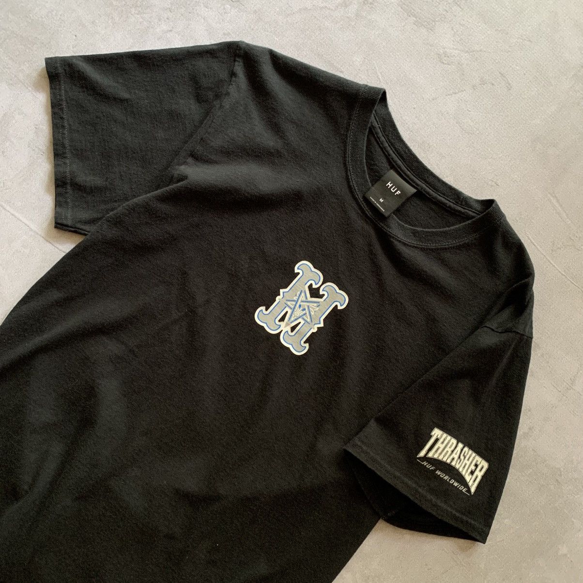 Huf × Thrasher HUF Worldwide x Thrasher Magazine T-Shirt Size US M / EU 48-50 / 2 - 2 Thumbnail