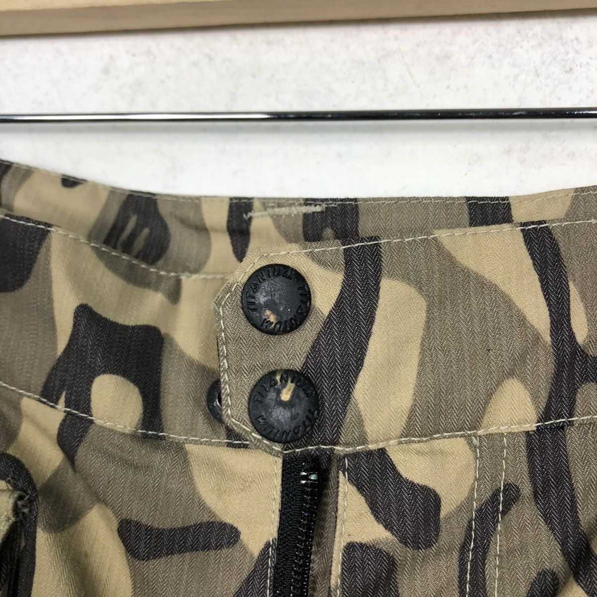 Japanese Brand 🔥VINTAGE CAMOUFLAGE SKI CARGO PANTS COLUMBIA MULTI POCKETS Size US 36 / EU 52 - 16 Thumbnail
