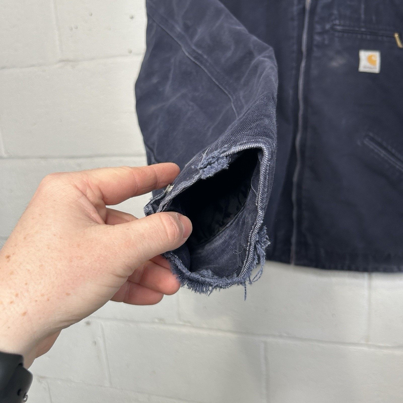 Carhartt Vintage Carhartt Blanket-Lined Detroit Jacket “Dark Navy” Size US L / EU 52-54 / 3 - 8 Thumbnail