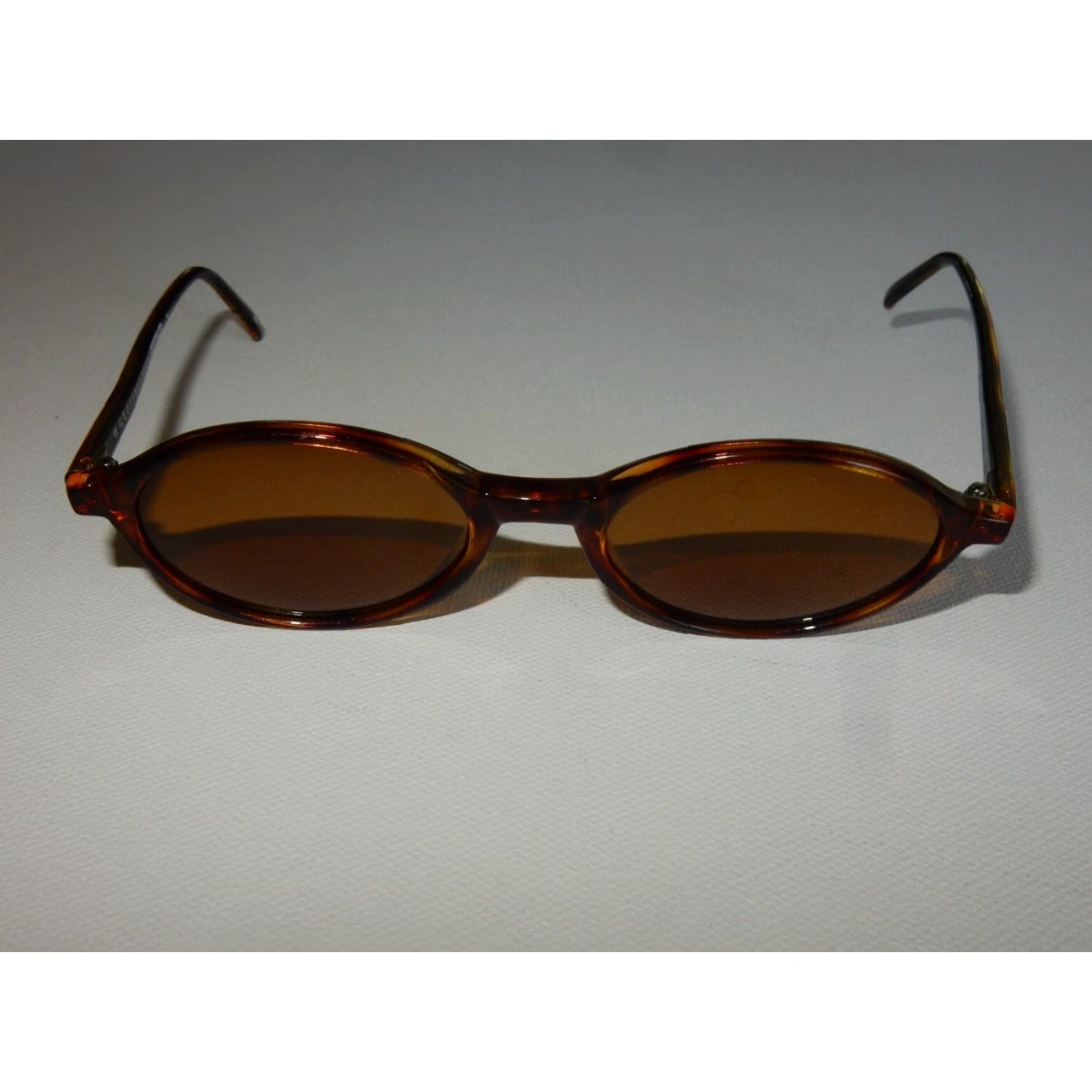 Geoffrey Beene VINTAGE Geoffrey Beene Polarized Sunglasses Men Brown Small Fits Adults Size ONE SIZE - 2 Thumbnail