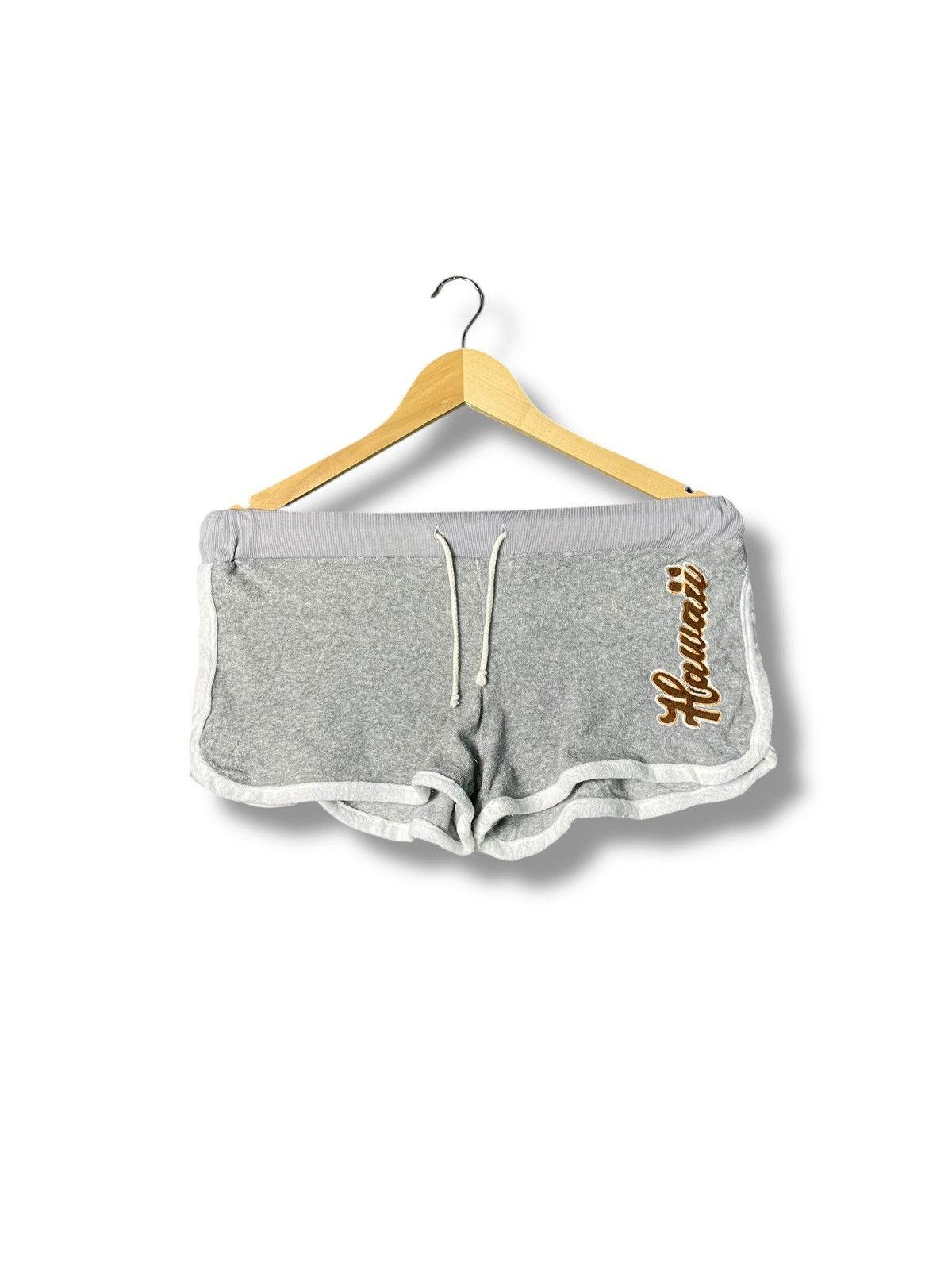 Sorridere Hawaii Embroidered Women Shorts (3)
