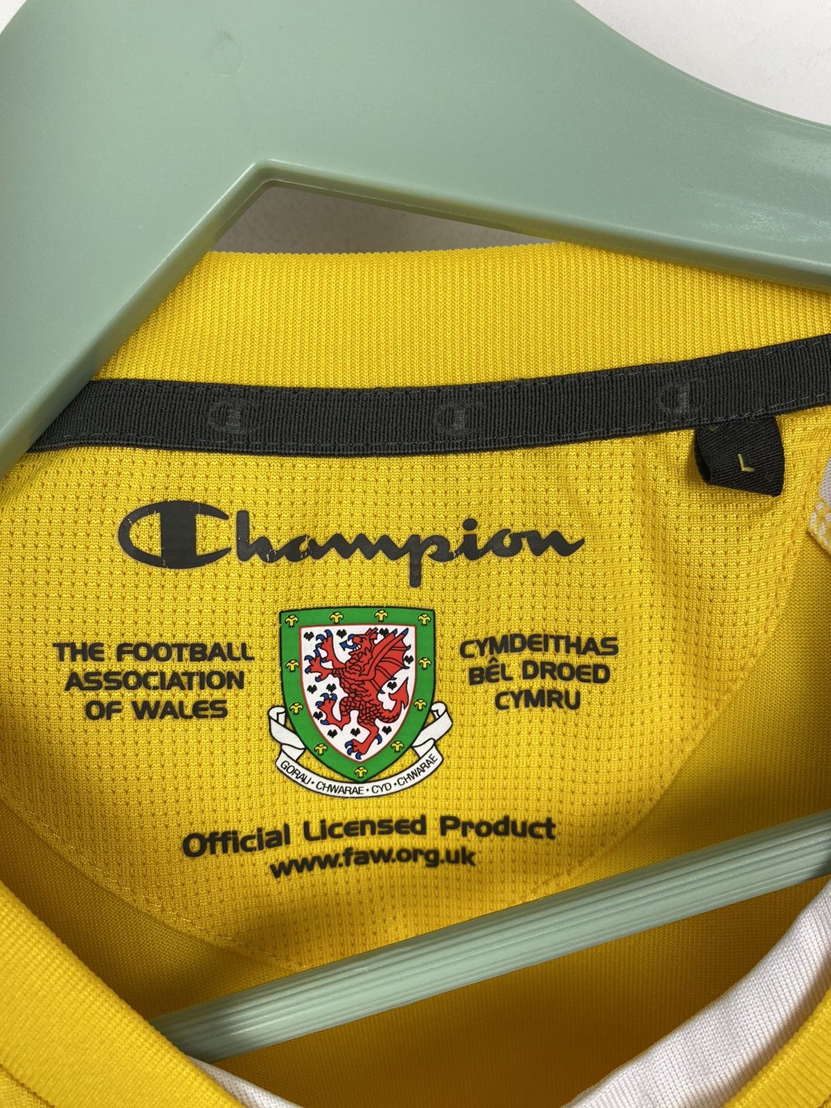 Champion Wales 2008 2010 Goalkeeper 12 Champion Football Jersey PSG Size US L / EU 52-54 / 3 - 10 Thumbnail