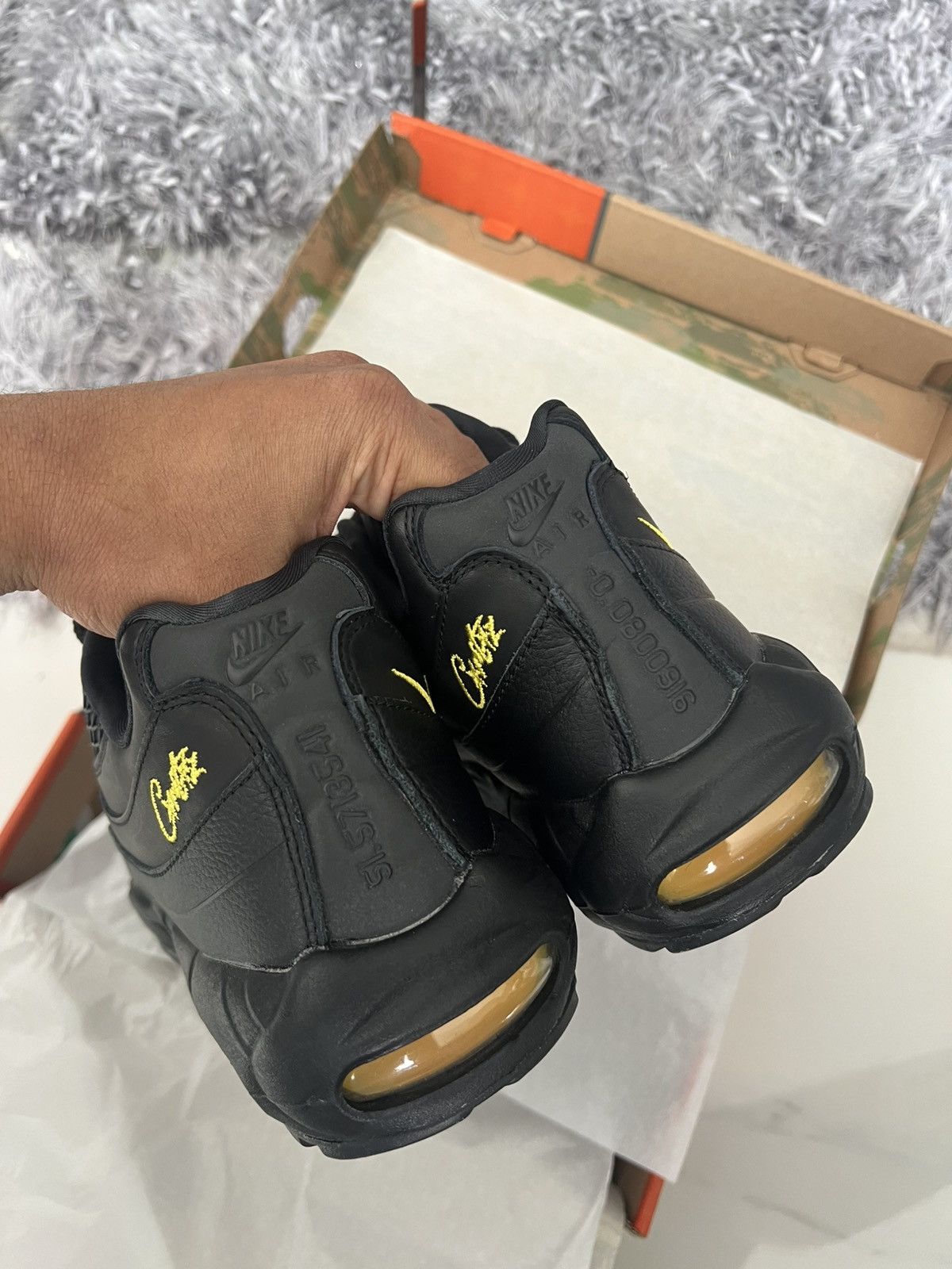 Corteiz × Nike Corteiz Air Max 95 Honey Blacks Size US 11 / EU 44 - 7 Thumbnail
