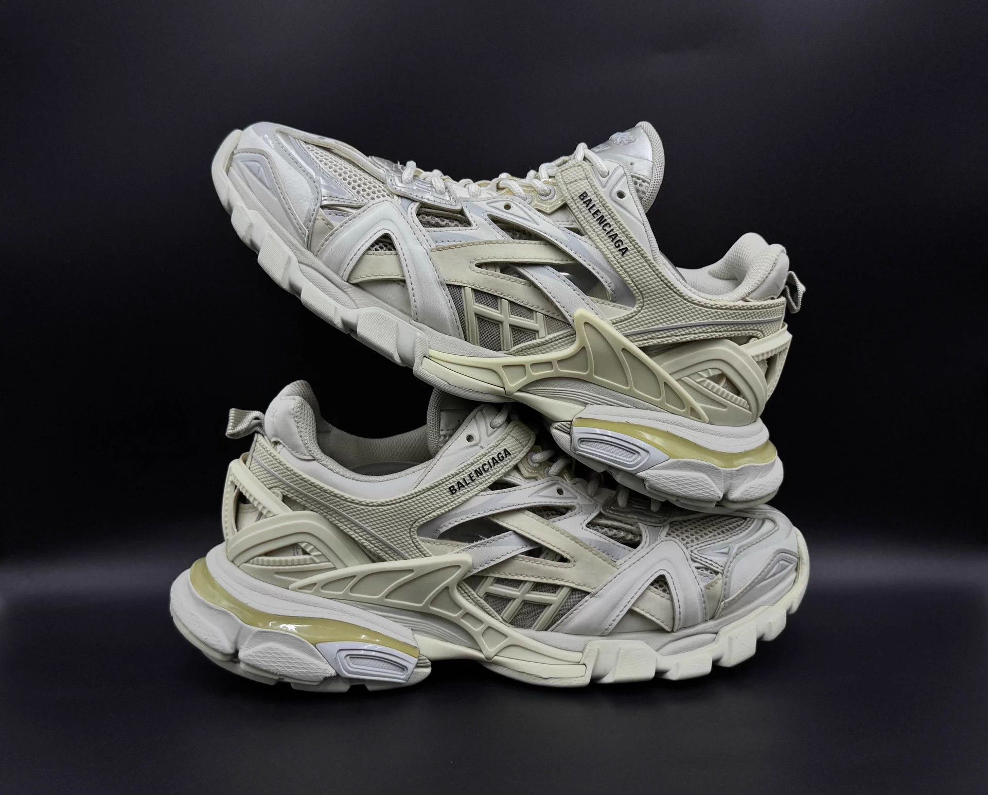Balenciaga Balenciaga Track 2.0 white round lace-up low-top men's Size US 9 / EU 42 - 3 Thumbnail