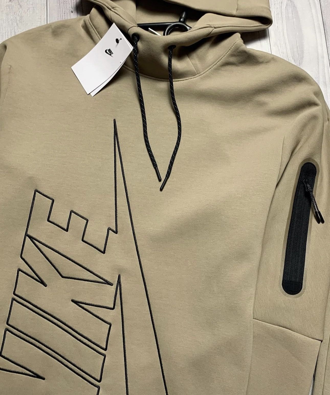 Nike Vintage Nike tech fleece big logo size L very rare beige Size US L / EU 52-54 / 3 - 3 Thumbnail