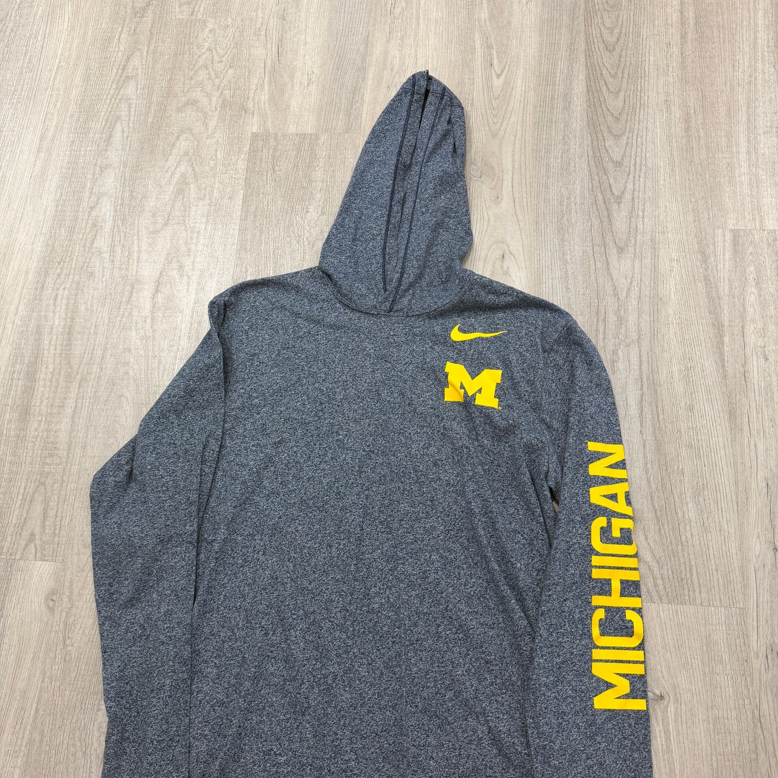 Nike Nike Michigan Wolverines Hooded Shirt Medium Gray Yellow Size US M / EU 48-50 / 2 - 2 Thumbnail