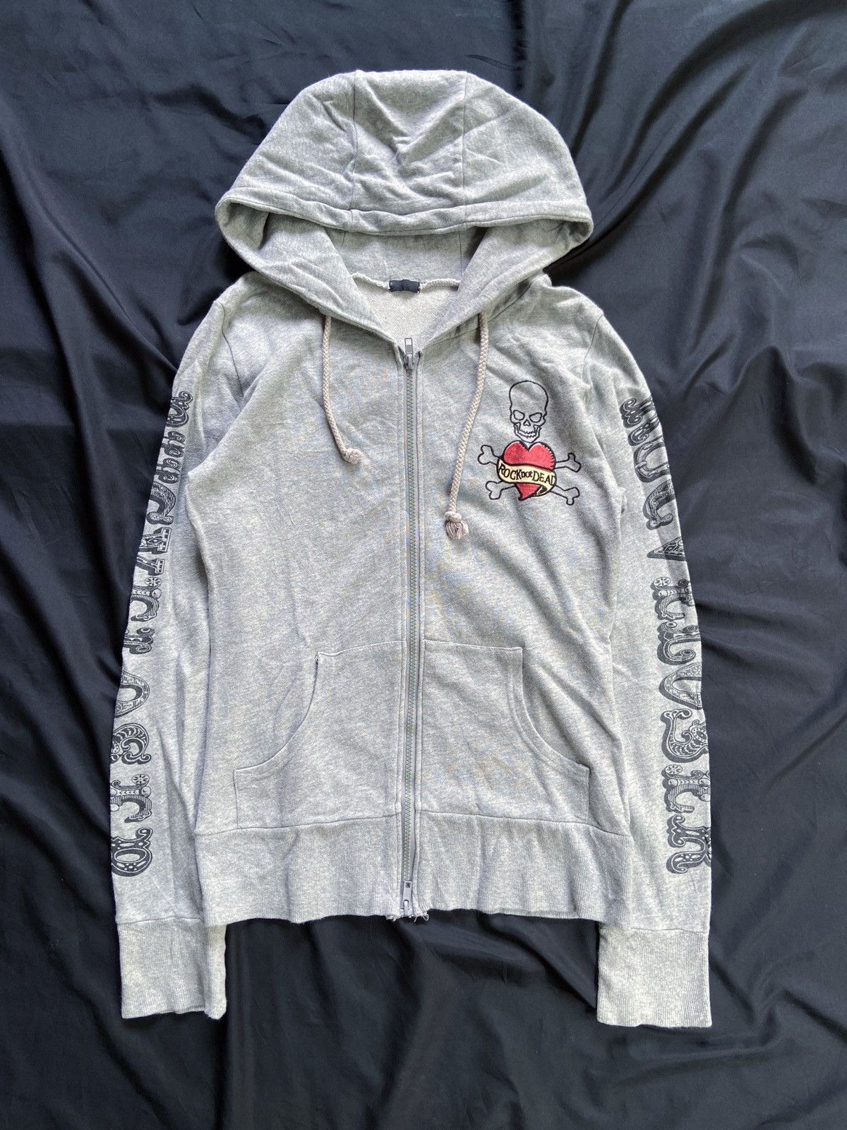 Japanese Brand 🌸ROCK NOT DEAD ZIP HOODIE Size US S / EU 44-46 / 1 - 1 Thumbnail