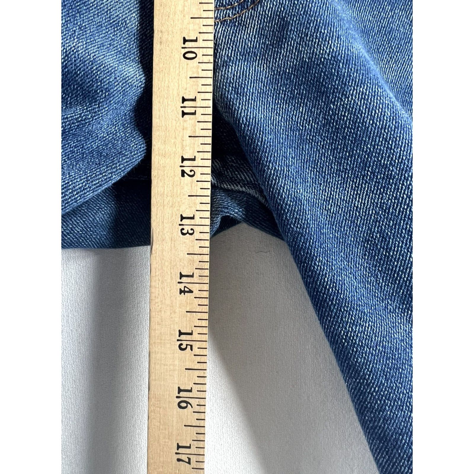 Levi's VINTAGE Levi's Jeans Men 5-Pocket Blue Denim USA Made 35x27 Belt Loops Zipper Denim Pants Jeans Size US 35 - 7 Thumbnail