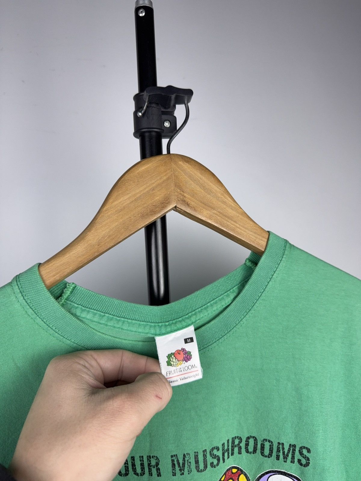 Nintendo 00s retro Know Your Mushrooms Mario Parody Tee Green Size M Size US M / EU 48-50 / 2 - 5 Thumbnail