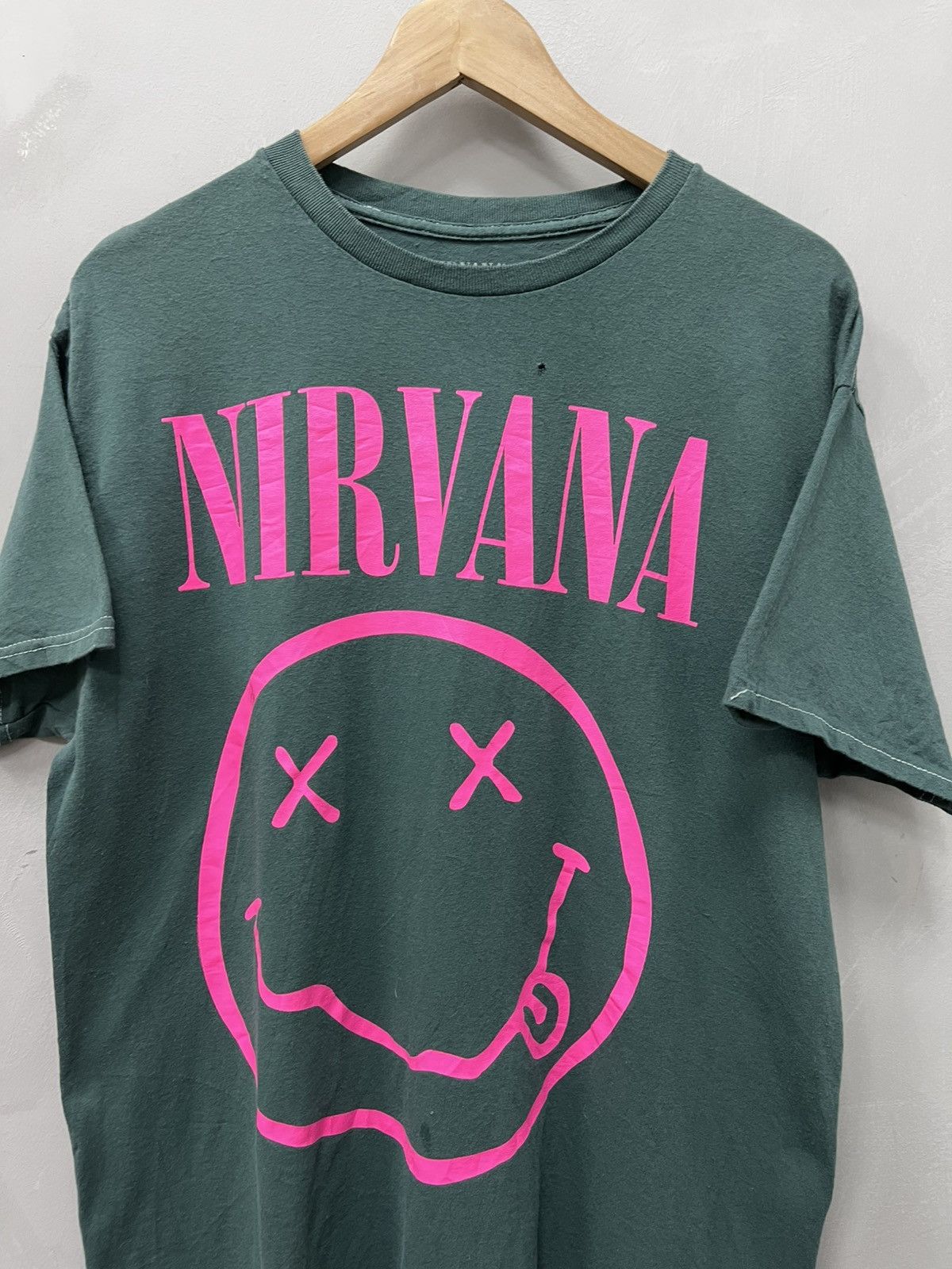 Nirvana × Vintage VINTAGE NIRVANA 90s Y2K T-shirt streetwear rockband Size US L / EU 52-54 / 3 - 3 Thumbnail