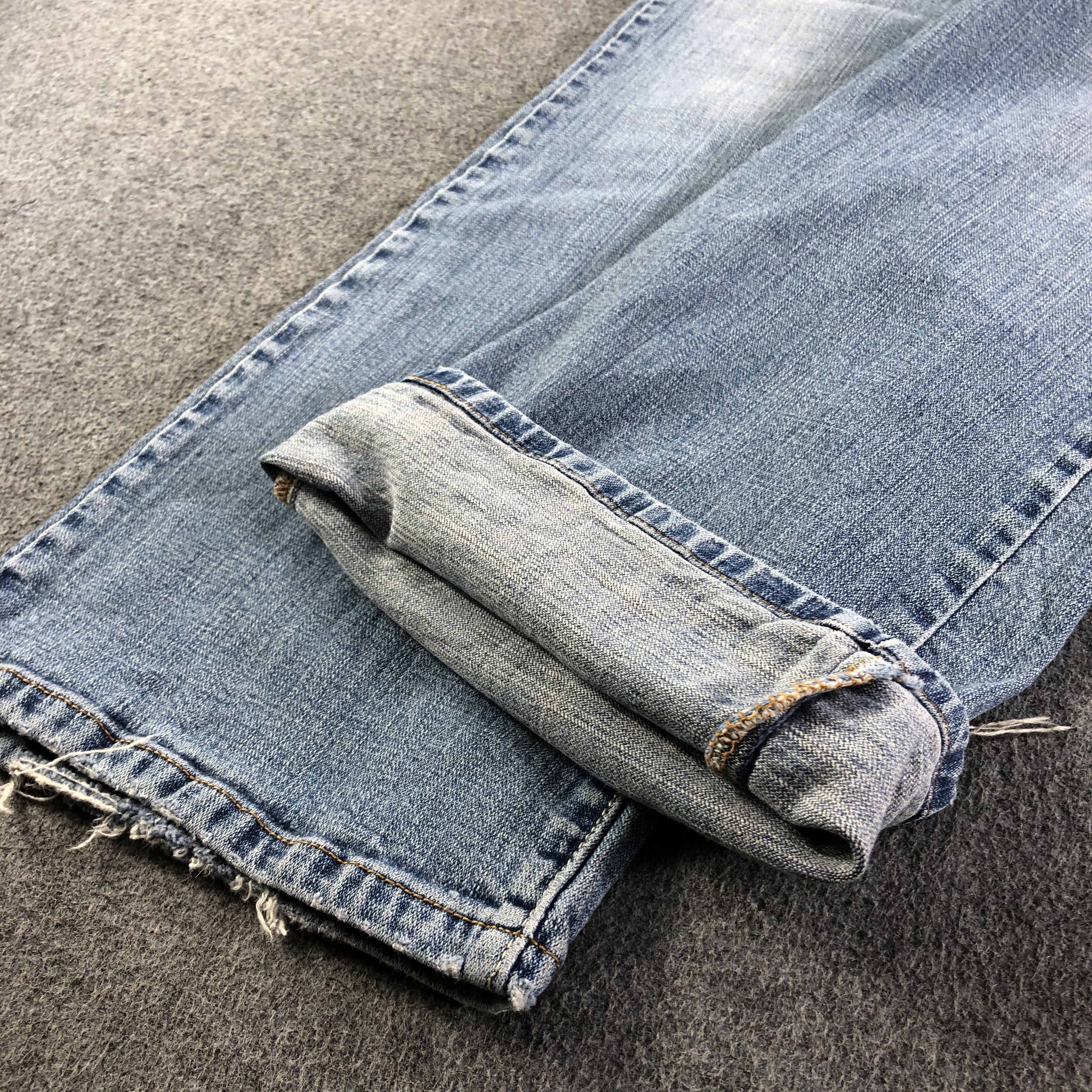 Levi's Vintage Blue Wash Levis Jeans-J3529 Size 36" / US 14 / IT 50 - 7 Thumbnail
