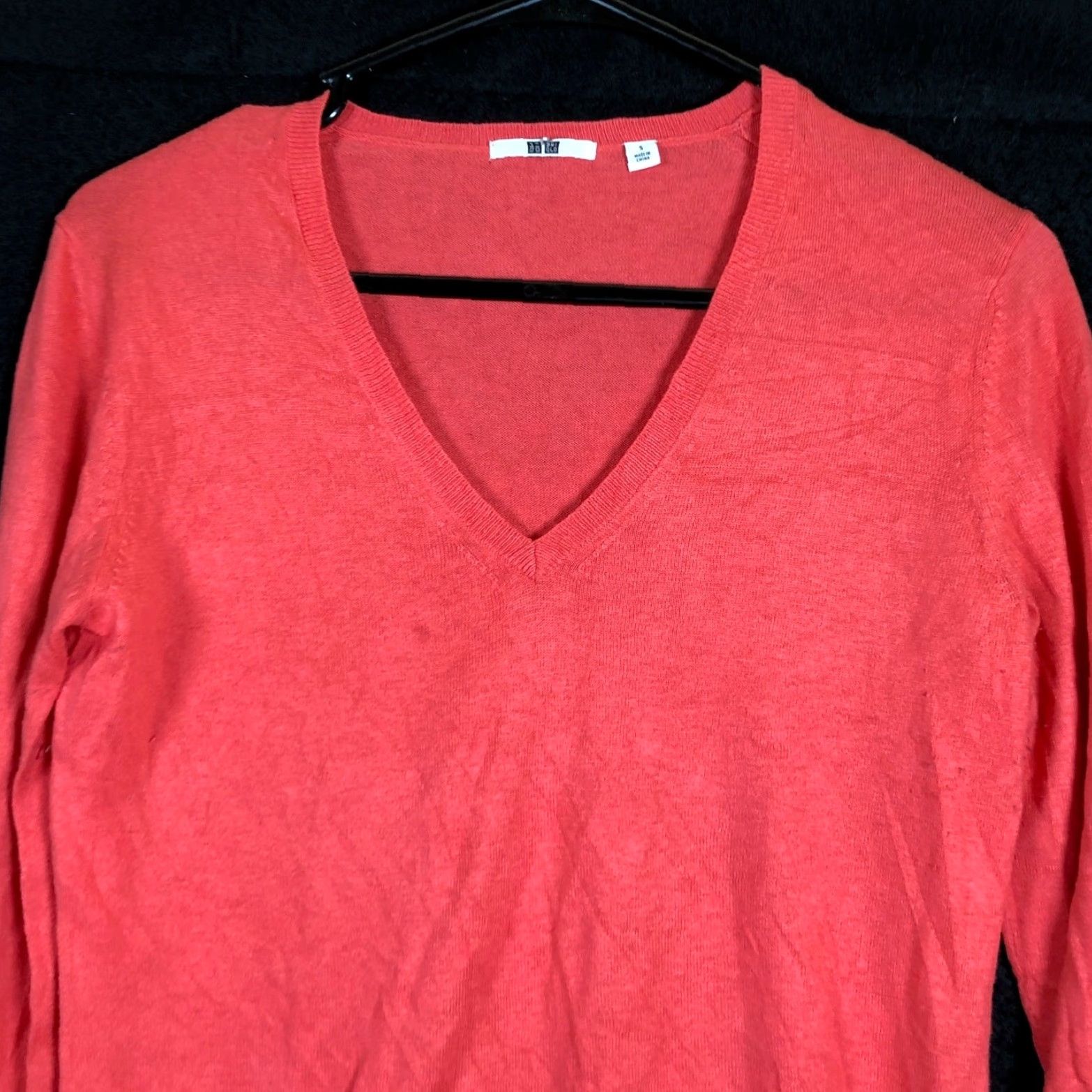 Uniqlo Uniqlo Womens Sweater V-Neck Long Sleeve Thin Silk Cashmere Blend Small Blush Pink Solid Lightweight Pullover Casual Workwear Size S / US 4 / IT 40 - 2 Thumbnail