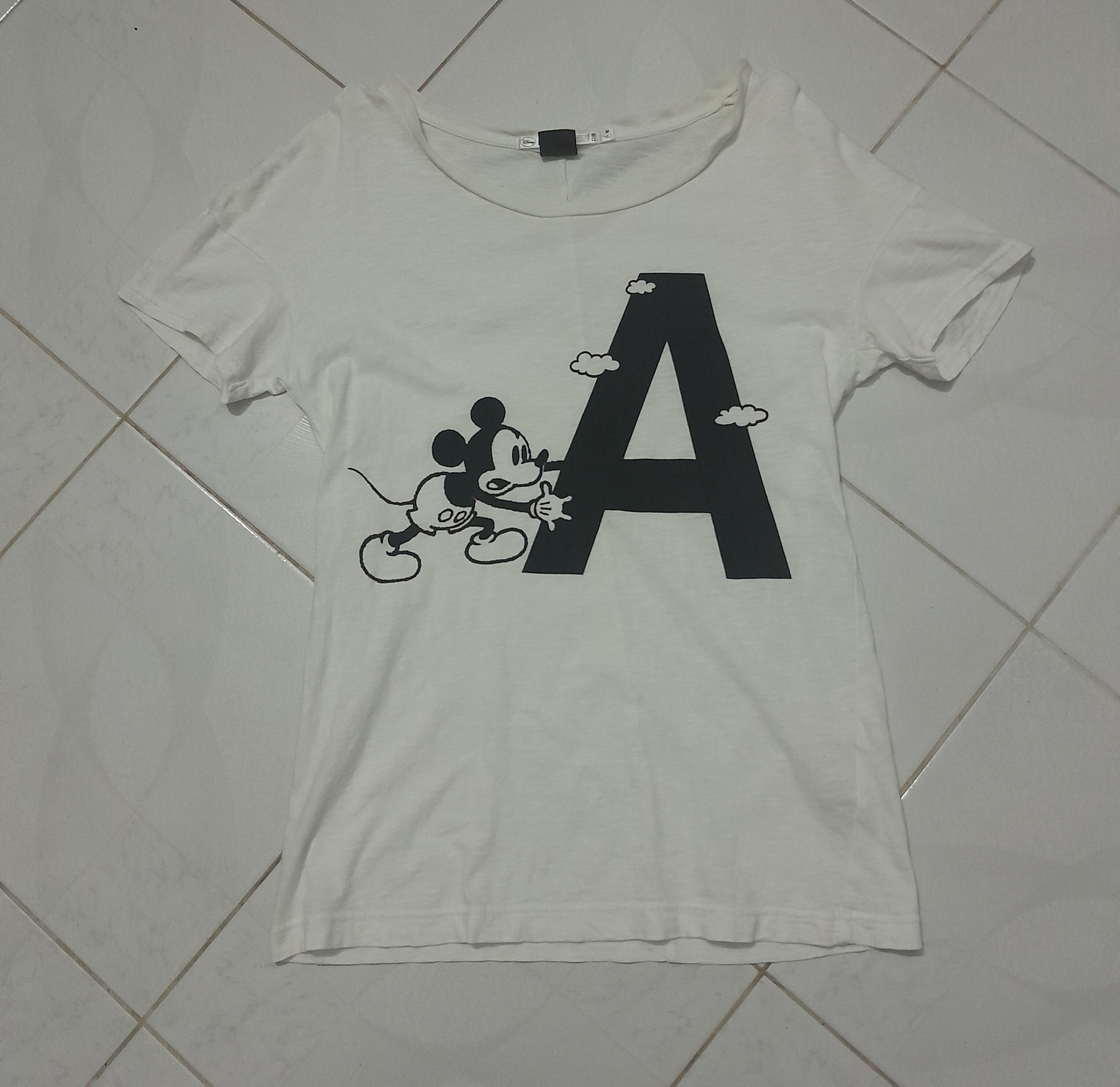 Jun Takahashi 💥FINAL DROP💥UNIQLO UNDERCOVER DISNEY SMALL FIT Size M / US 6-8 / IT 42-44 - 1 Thumbnail