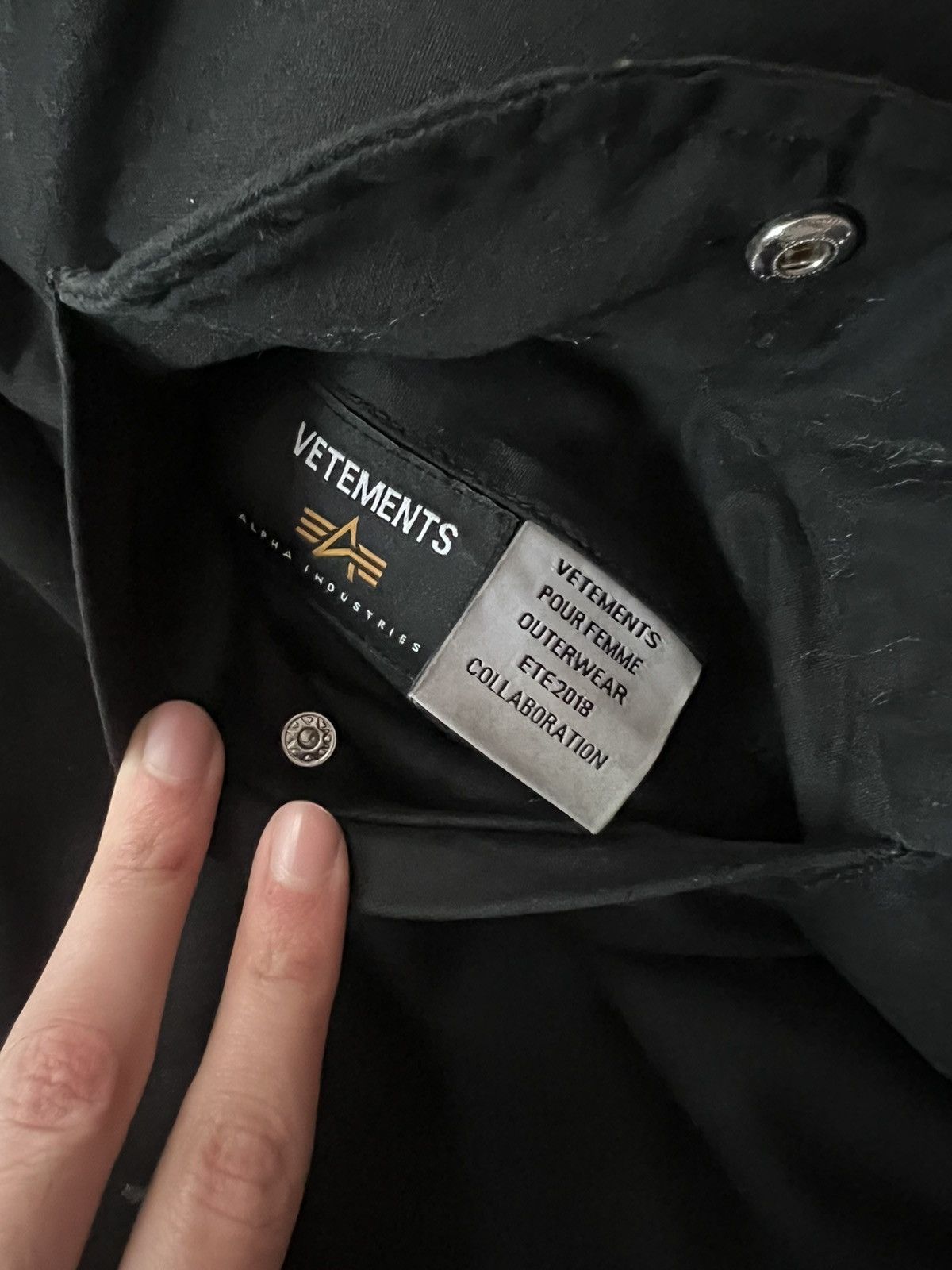 Vetements Vetements Emoji Hooded Bomber 2018 alpha industries Size US M / EU 48-50 / 2 - 8 Thumbnail