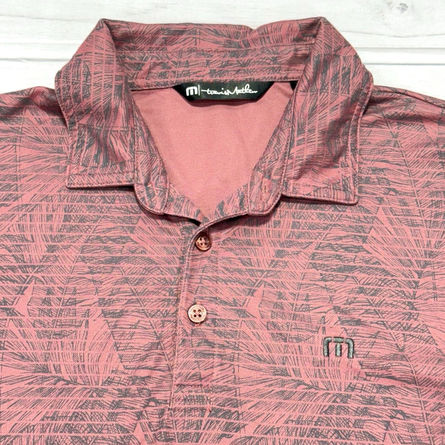 TravisMathew Travis Mathew Polo Shirt Mens M Red Floral Palm Breatha ble Lightweight Stretch Golf Casual Shirt Polo Short Sleeve Logo Pockets Size US M / EU 48-50 / 2 - 2 Thumbnail