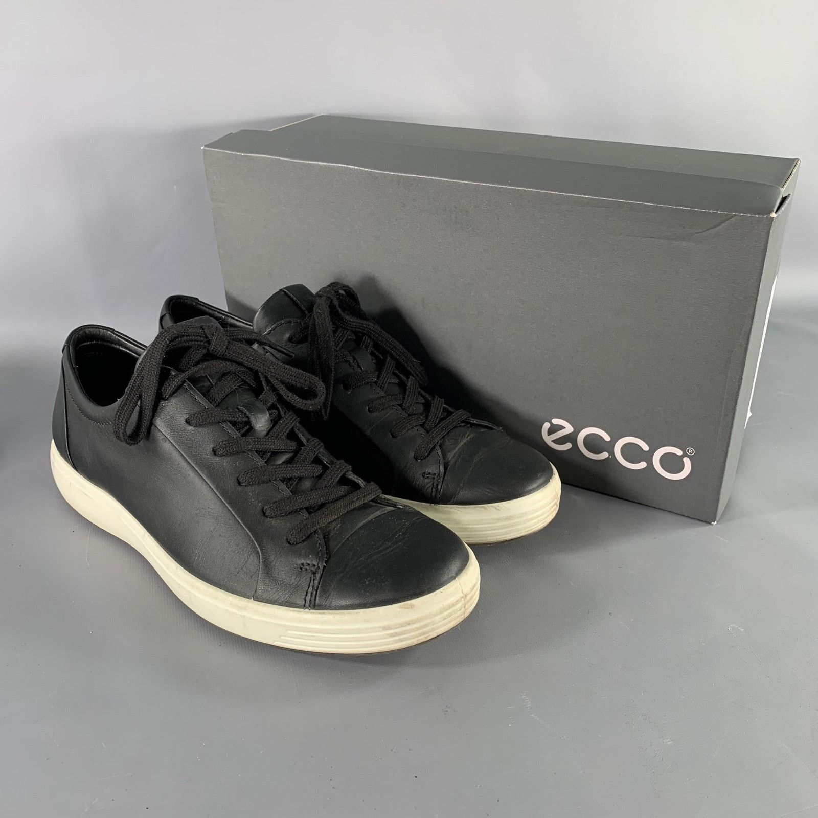 Ecco ECCO Size 9 Soft 7 Black White Leather Low Top Sneakers Size US 9 / EU 42 - 10 Thumbnail
