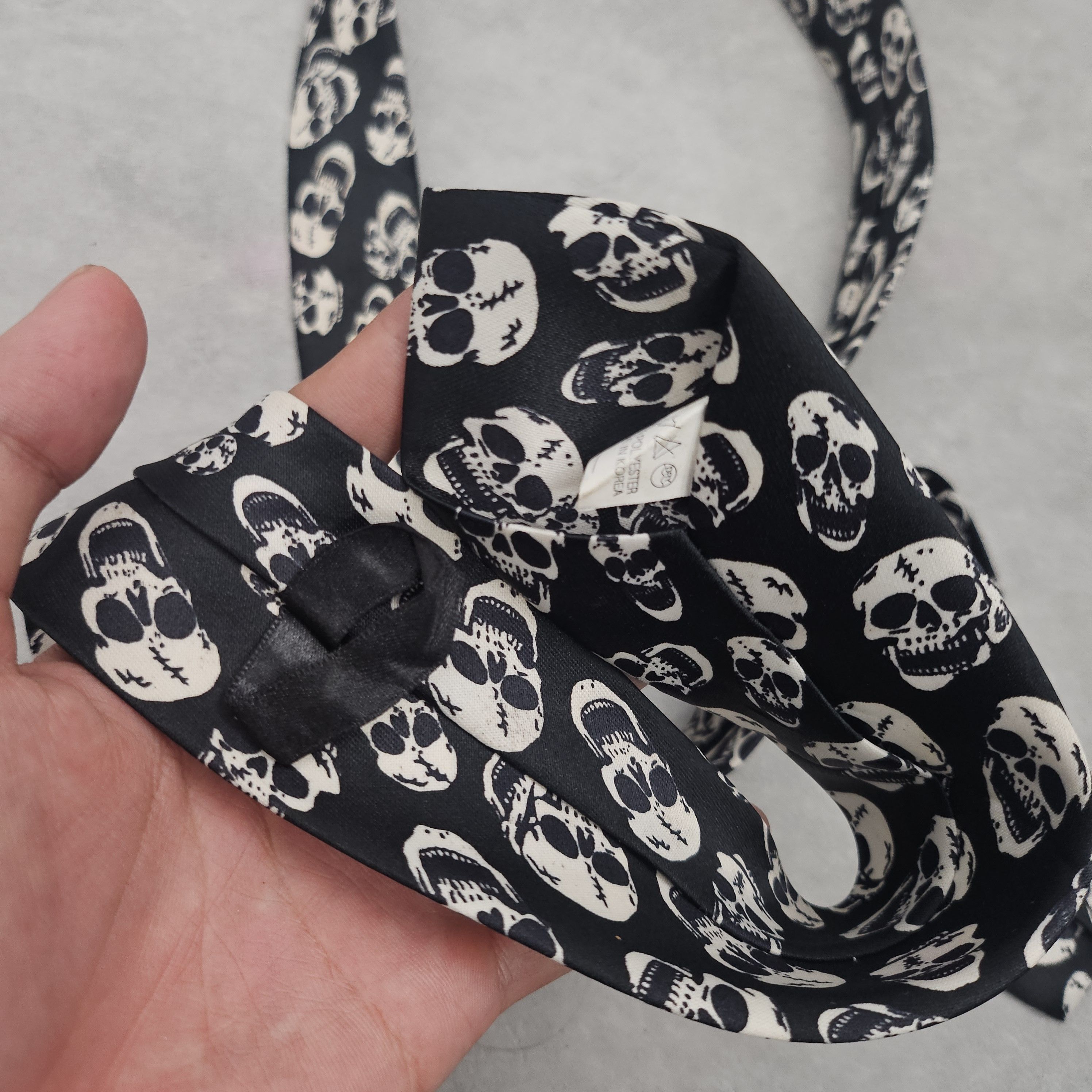 Japanese Brand Black skull pattern tie goth grunge styled Size ONE SIZE - 2 Thumbnail