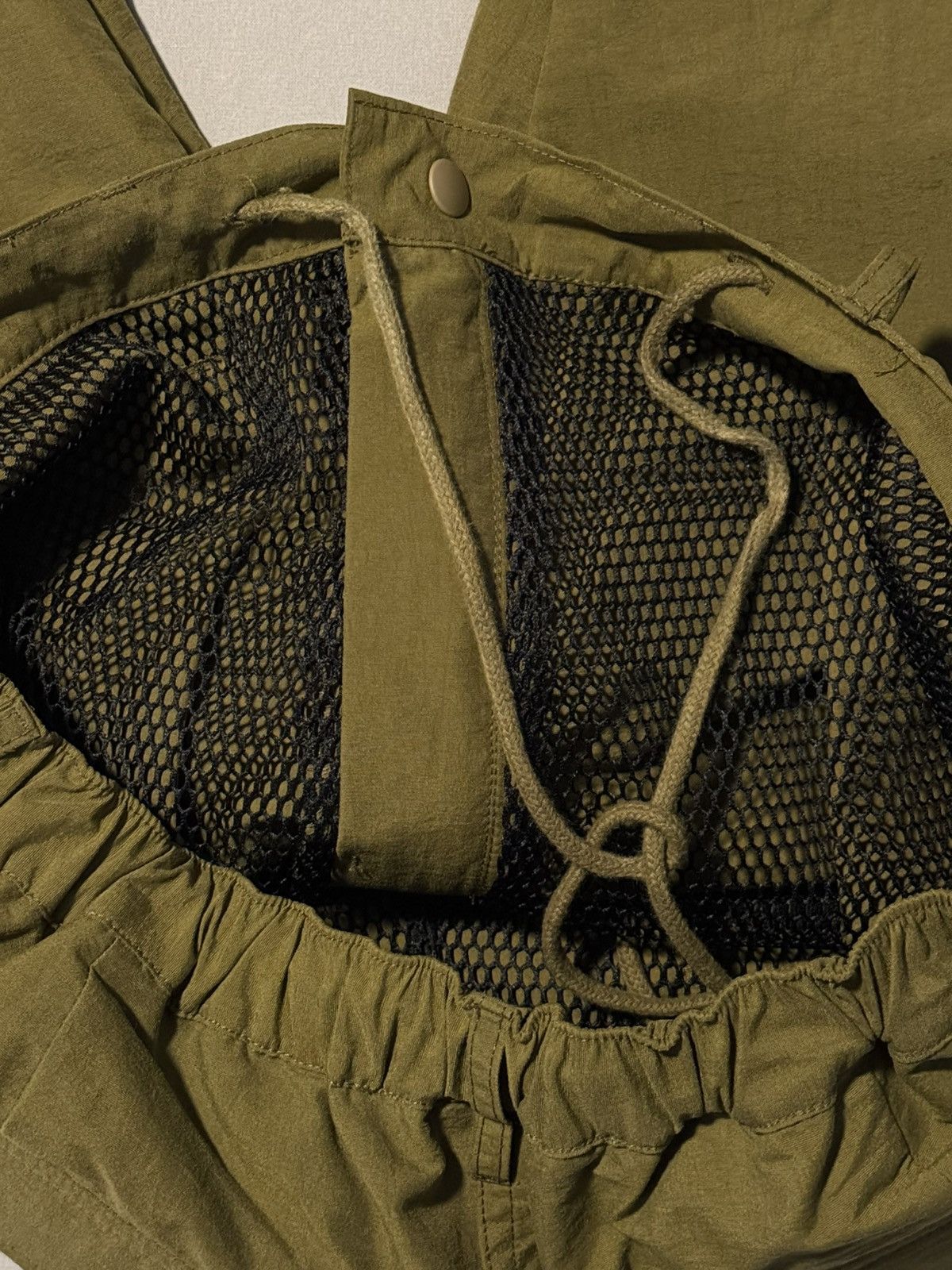 Undefeated Vintage Undefeated Cargo Pants Olive Like New VNDS Size US 34 / EU 50 - 8 Thumbnail