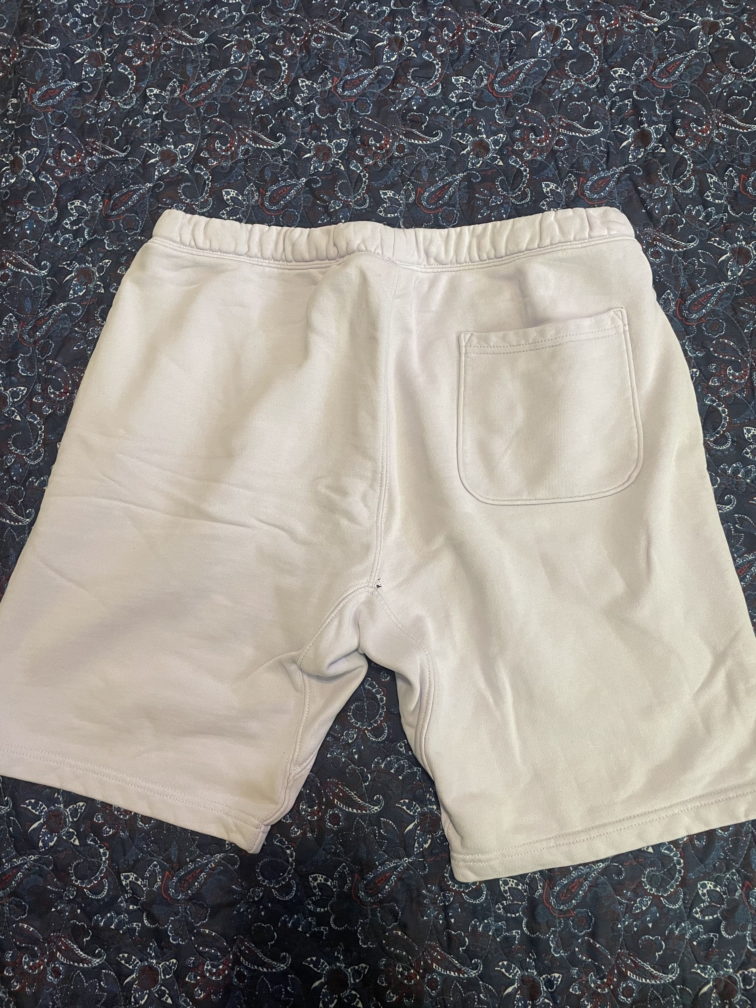 H&M H&M Heavyweight Sweatshorts Size US 34 / EU 50 - 3 Thumbnail