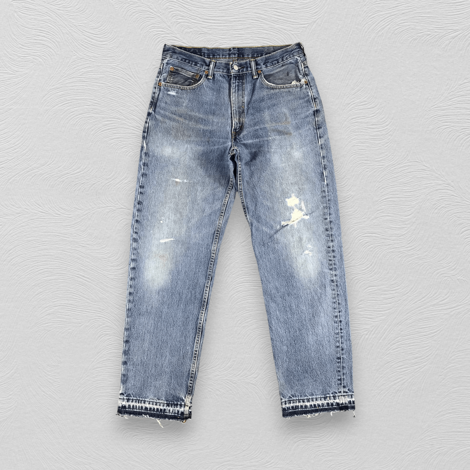 Levi's Vintage Levis 550 Jeans Faded Blue Distressed Denim KJ419 Size US 34 / EU 50 - 1 Thumbnail