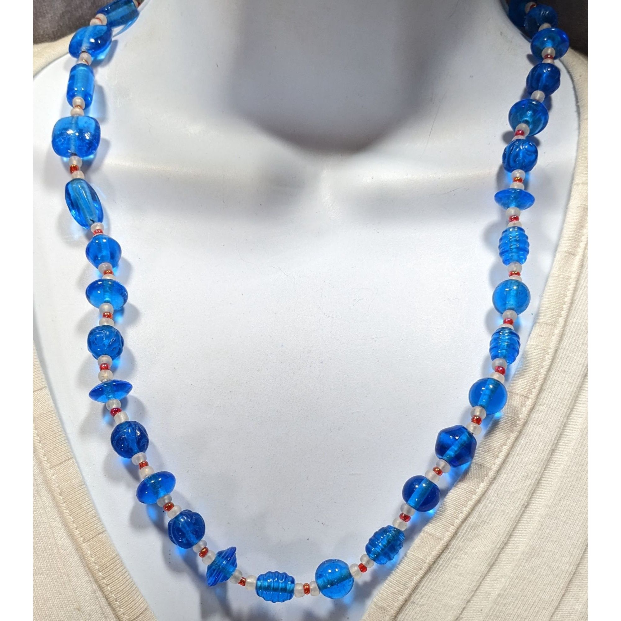 Other Vintage Handmade Blue Glass Beaded Necklace Size ONE SIZE - 4 Thumbnail