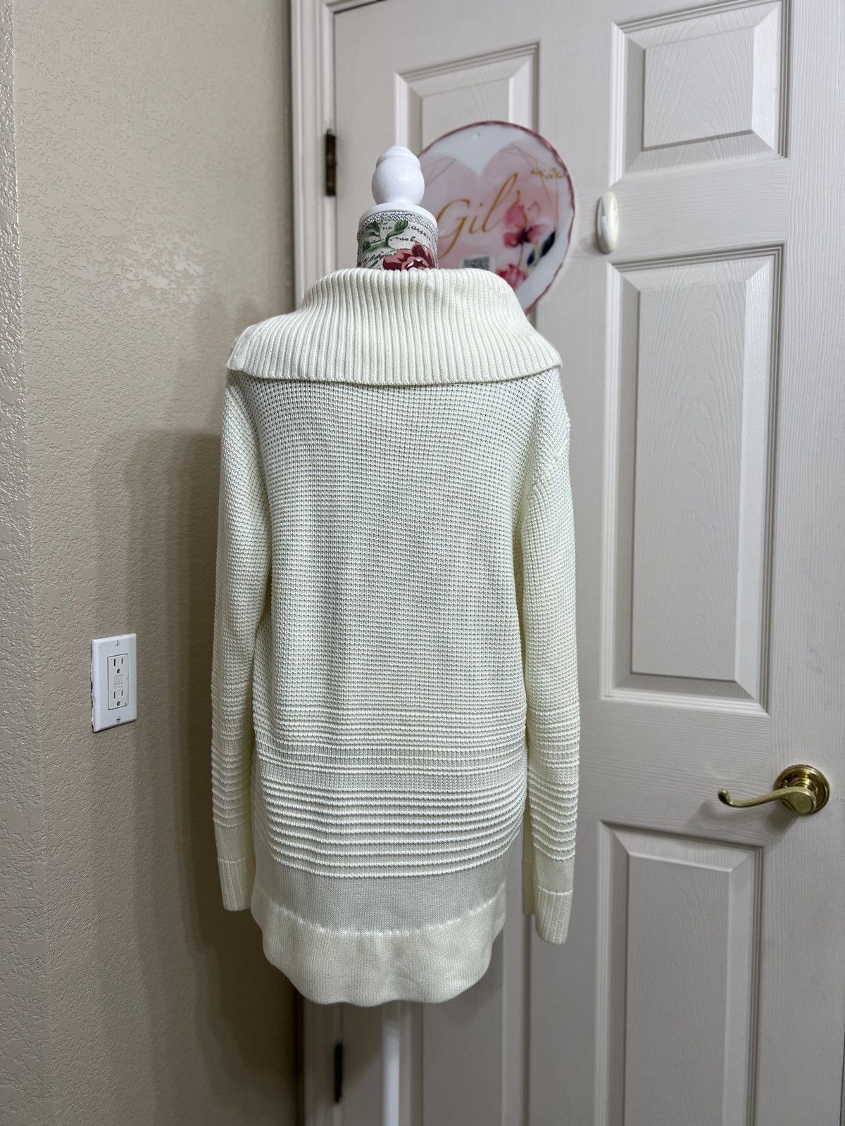 Calvin Klein Calvin Klein Cream turtleneck sweater size XL Size XL / US 12-14 / IT 48-50 - 3 Thumbnail