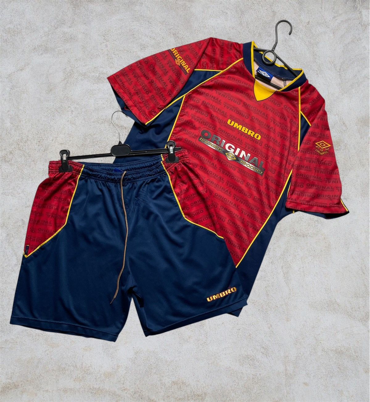 Umbro Umbro pro training vintage suit shorts+jersey size XL rare Size US XL / EU 56 / 4 - 1 Thumbnail