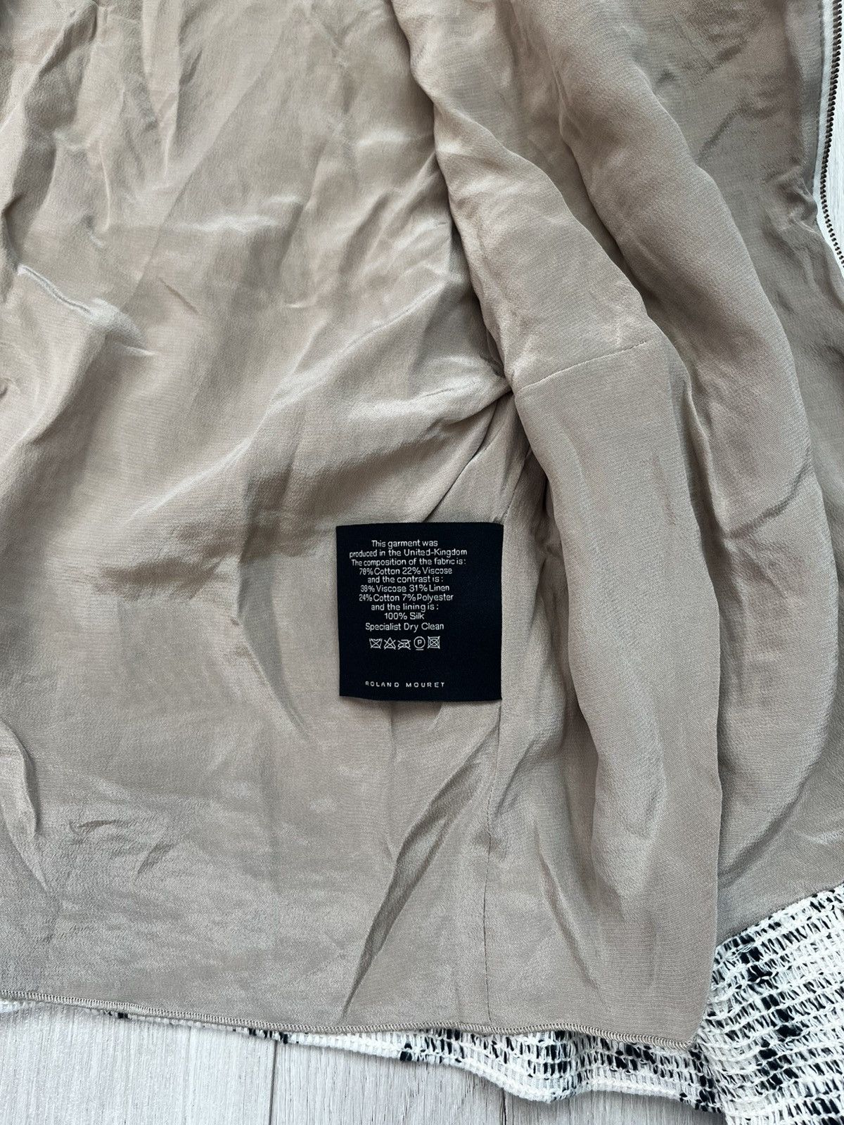 Roland Mouret Roland Mouret Cropped Jacket with Contrast Collar Size L / US 10 / IT 46 - 4 Thumbnail