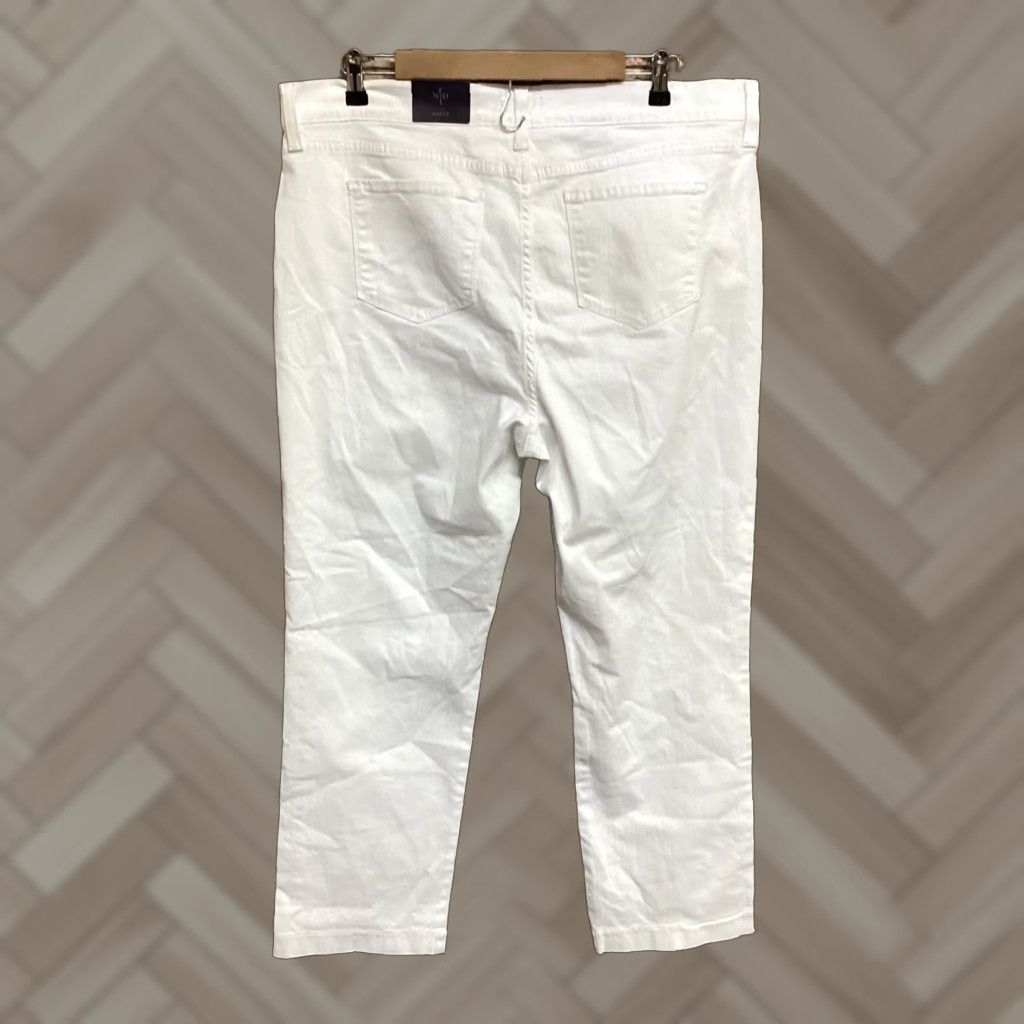 NYDJ NYJD White Ankle Jeans Size 18 NWT Womens Size 40" / US 18 - 1 Thumbnail