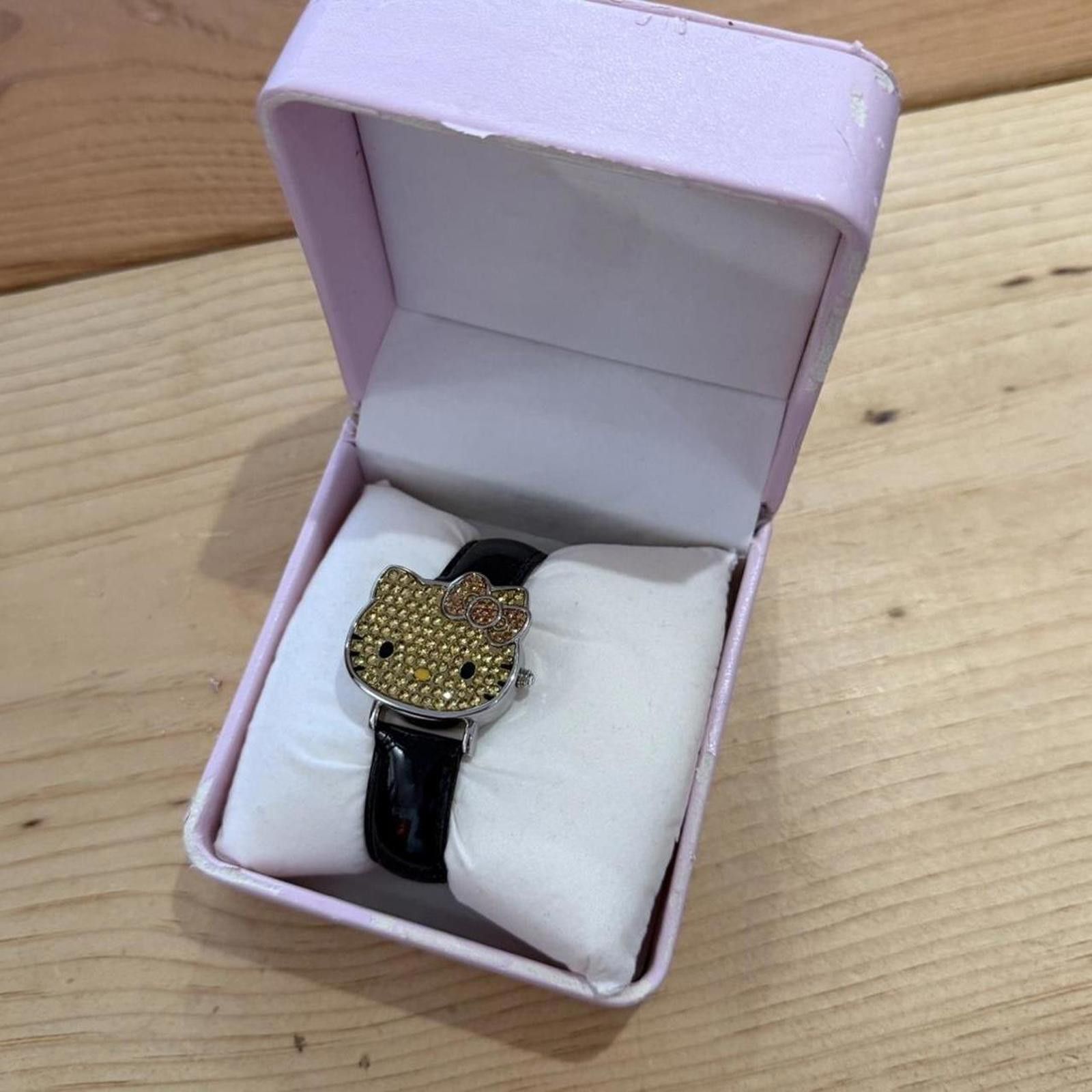 Designer Y2K Hello Kitty Hidden Watch Size ONE SIZE - 2 Thumbnail