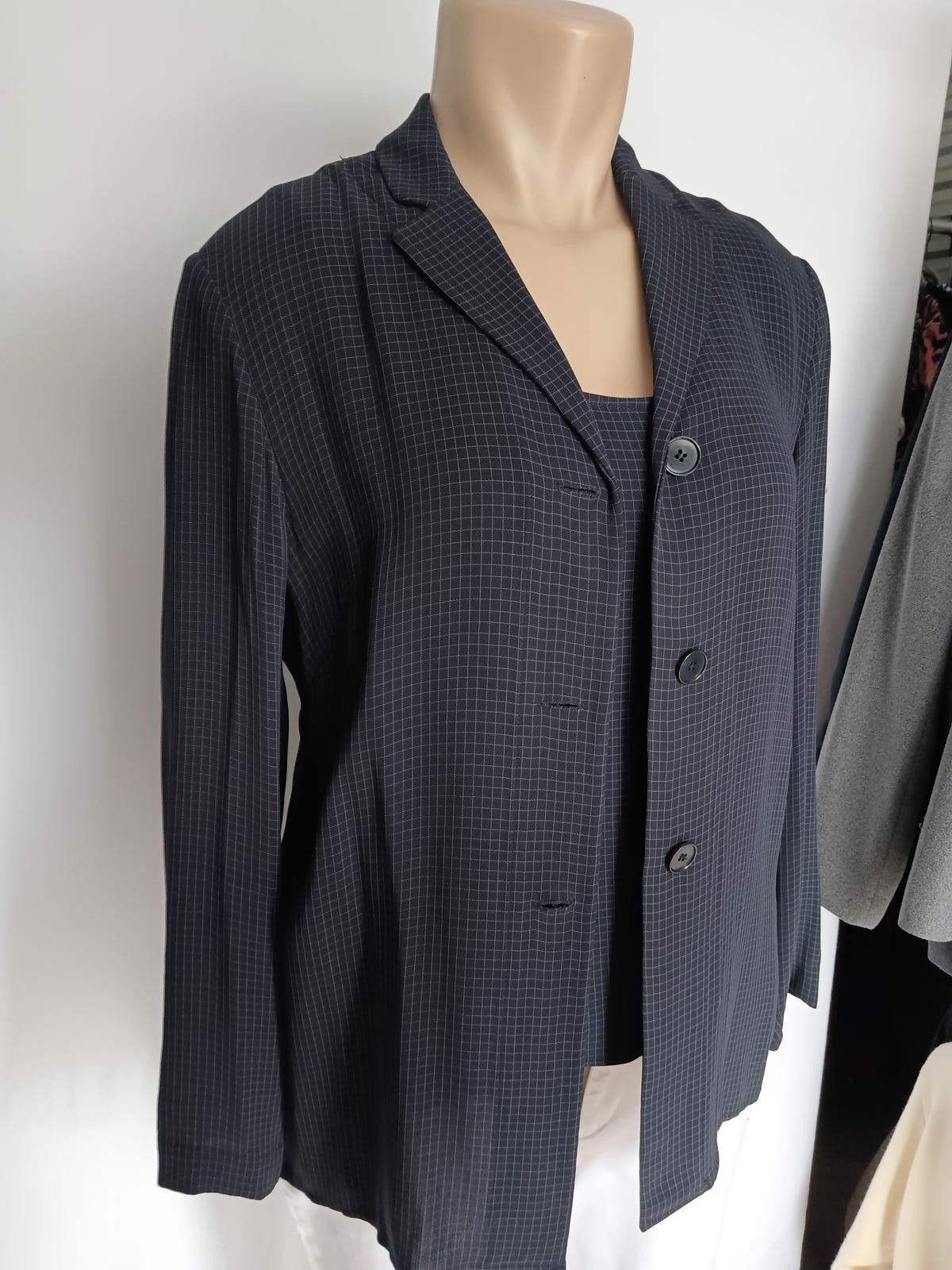 Designer Elegant Women's Dress Blazer and Dress Tank Top Set Size ONE SIZE - 3 Thumbnail