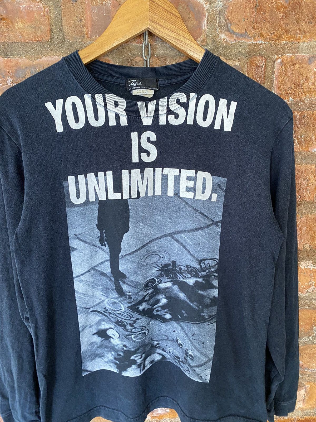 Futura × Subware 2000s Futura your vision in unlimited Size US S / EU 44-46 / 1 - 3 Thumbnail