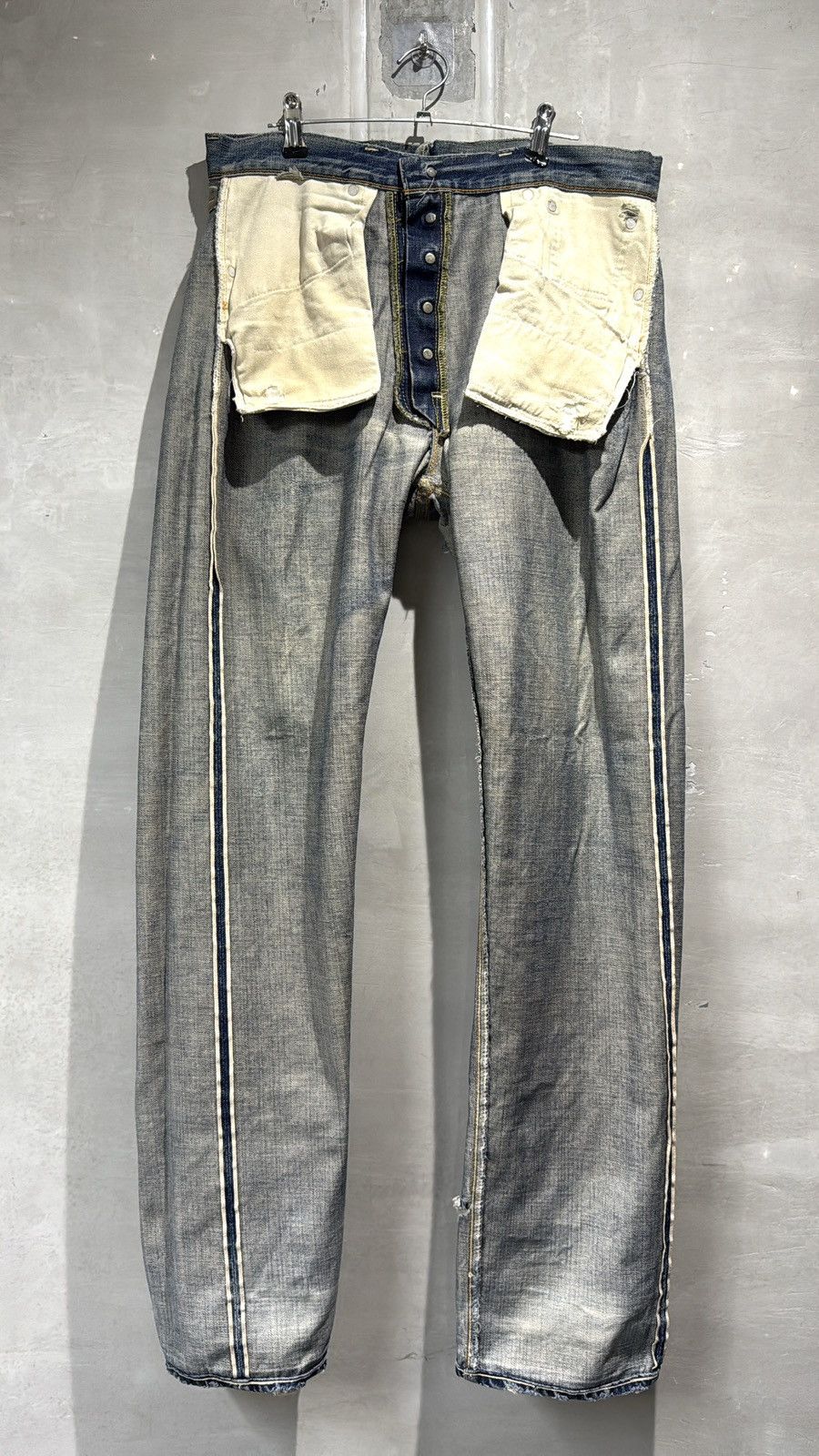 Levi's Vintage Clothing Levis 501 LVC JAPAN MADE SUPER DISTRESSED DENIM JEANS Size US 34 / EU 50 - 19 Thumbnail