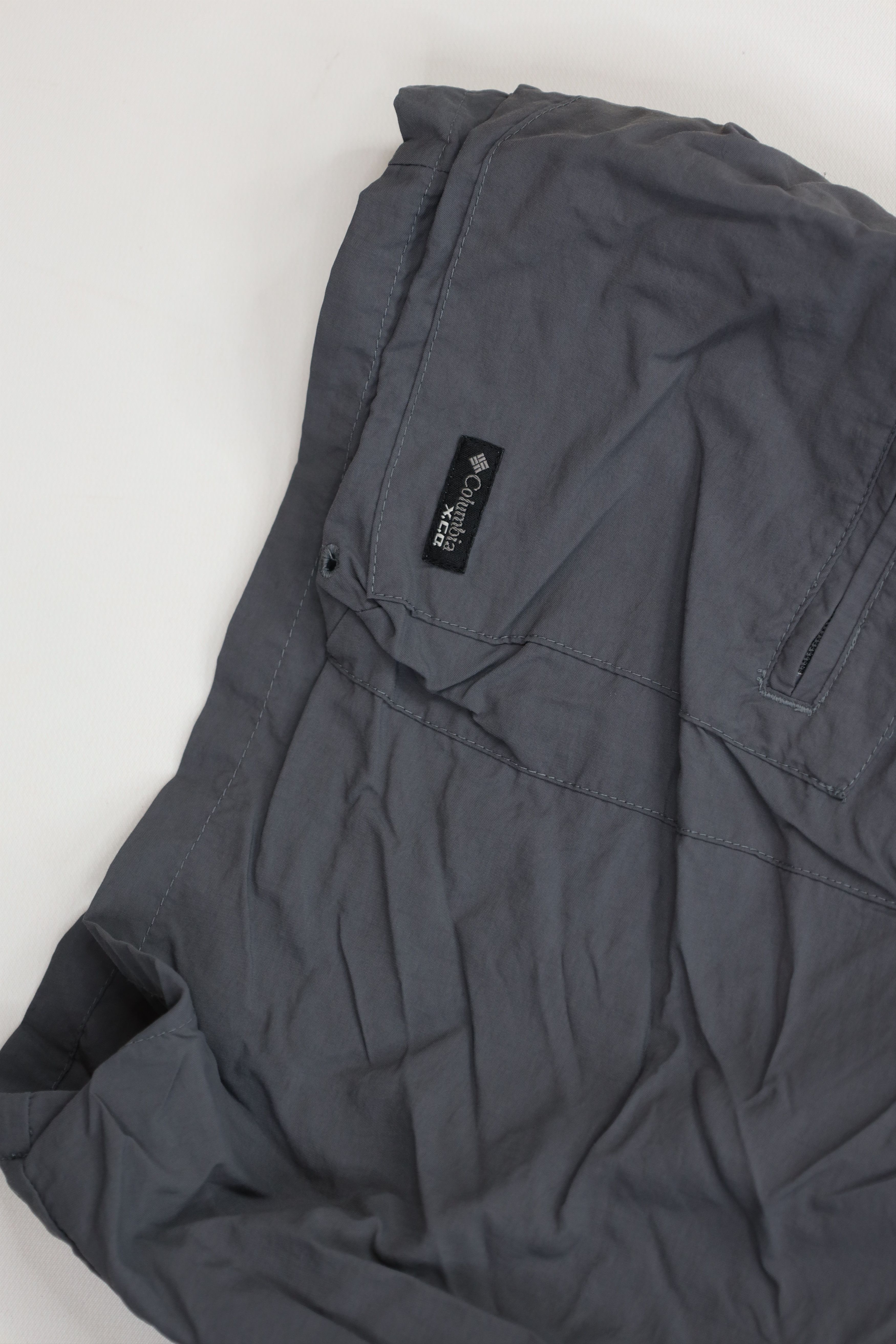 Columbia Vintage Y2K Columbia Lined Above Knee Cargo Shorts Gray Size US 32 / EU 48 - 5 Thumbnail