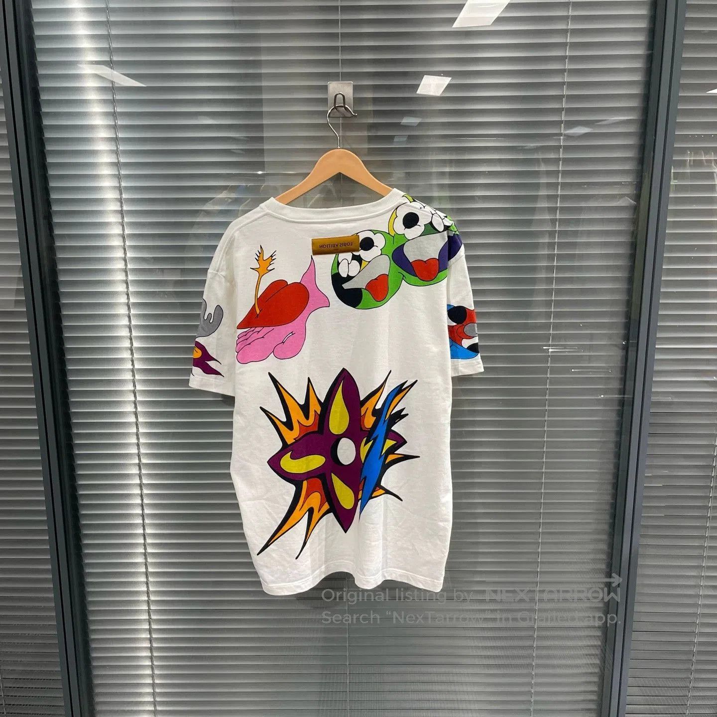 Louis Vuitton White XL Short Sleeve Graphic Tee. Size US XL / EU 56 / 4 - 2 Thumbnail