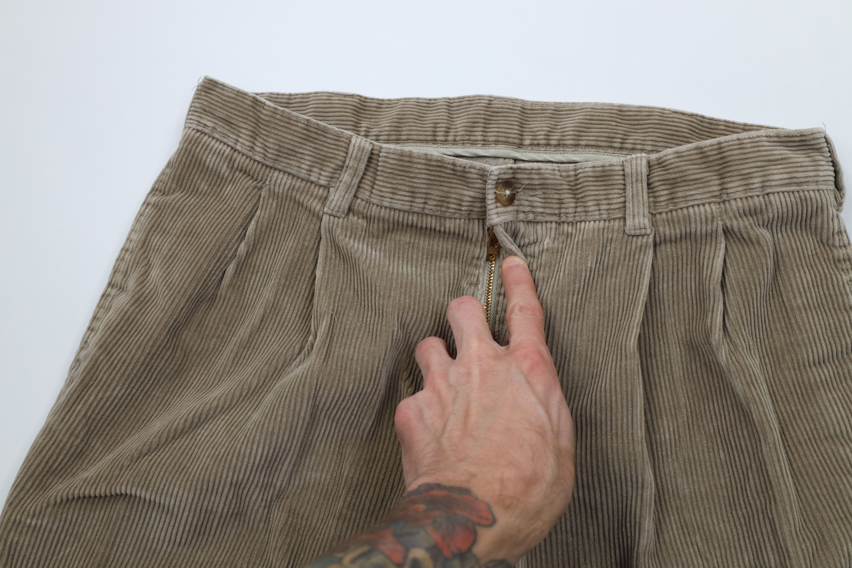 Vintage Vintage 90s Y2K Streetwear Pleated Corduroy Chino Pants Size US 34 / EU 50 - 7 Thumbnail
