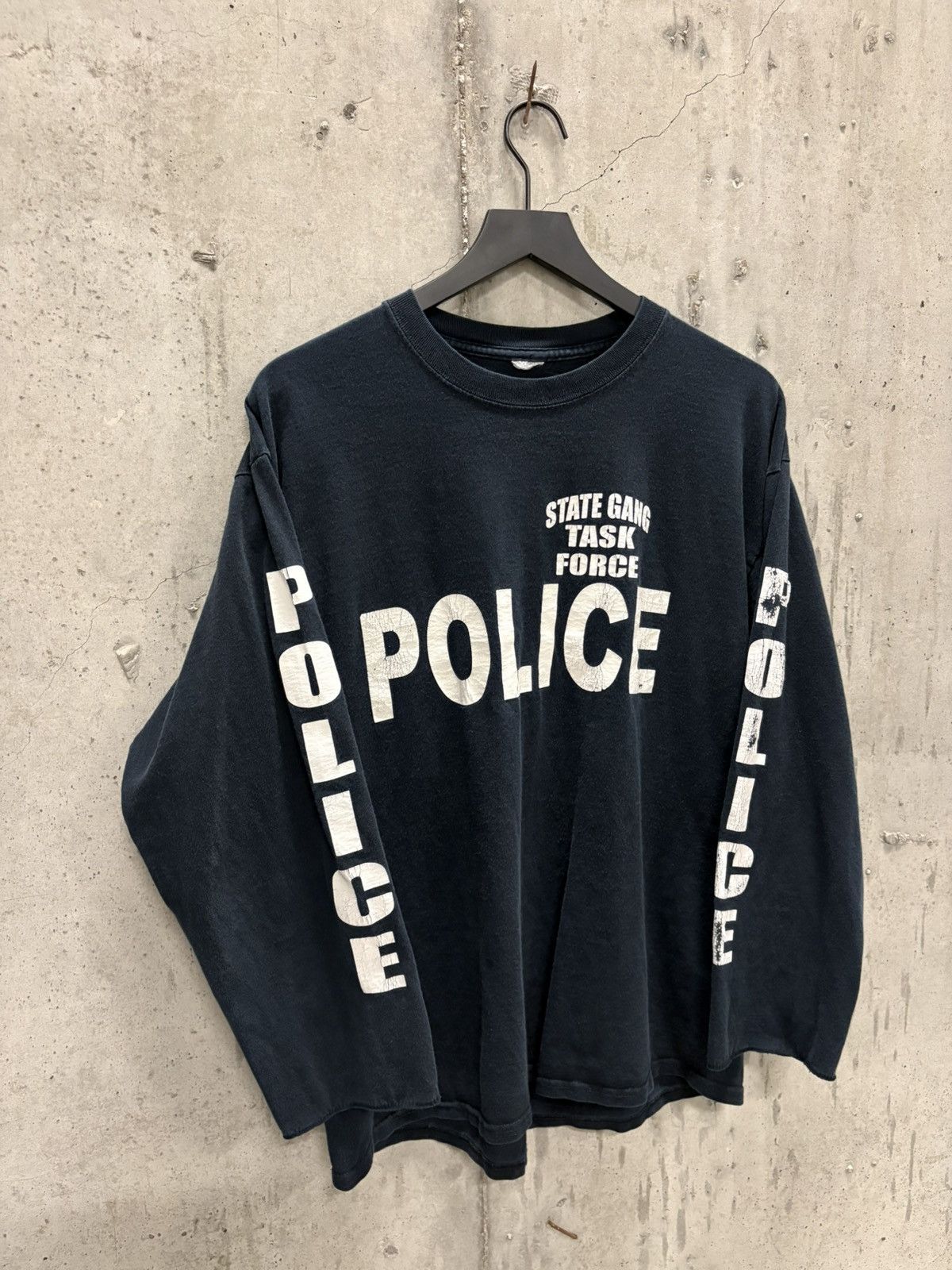 Vintage Vintage Gang Task Force Police Shirt Faded Distress Grunge Size US L / EU 52-54 / 3 - 1 Thumbnail