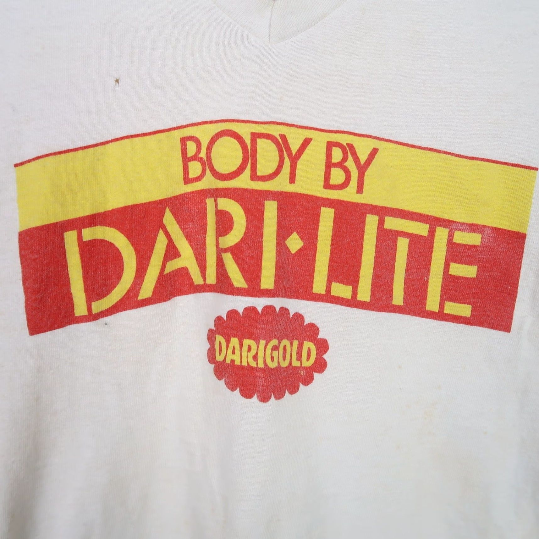 Vintage VINTAGE Darigold Promo V-Neck T-Shirt White 80s 100% Cotton L Men Short Sleeve Size US L / EU 52-54 / 3 - 3 Thumbnail
