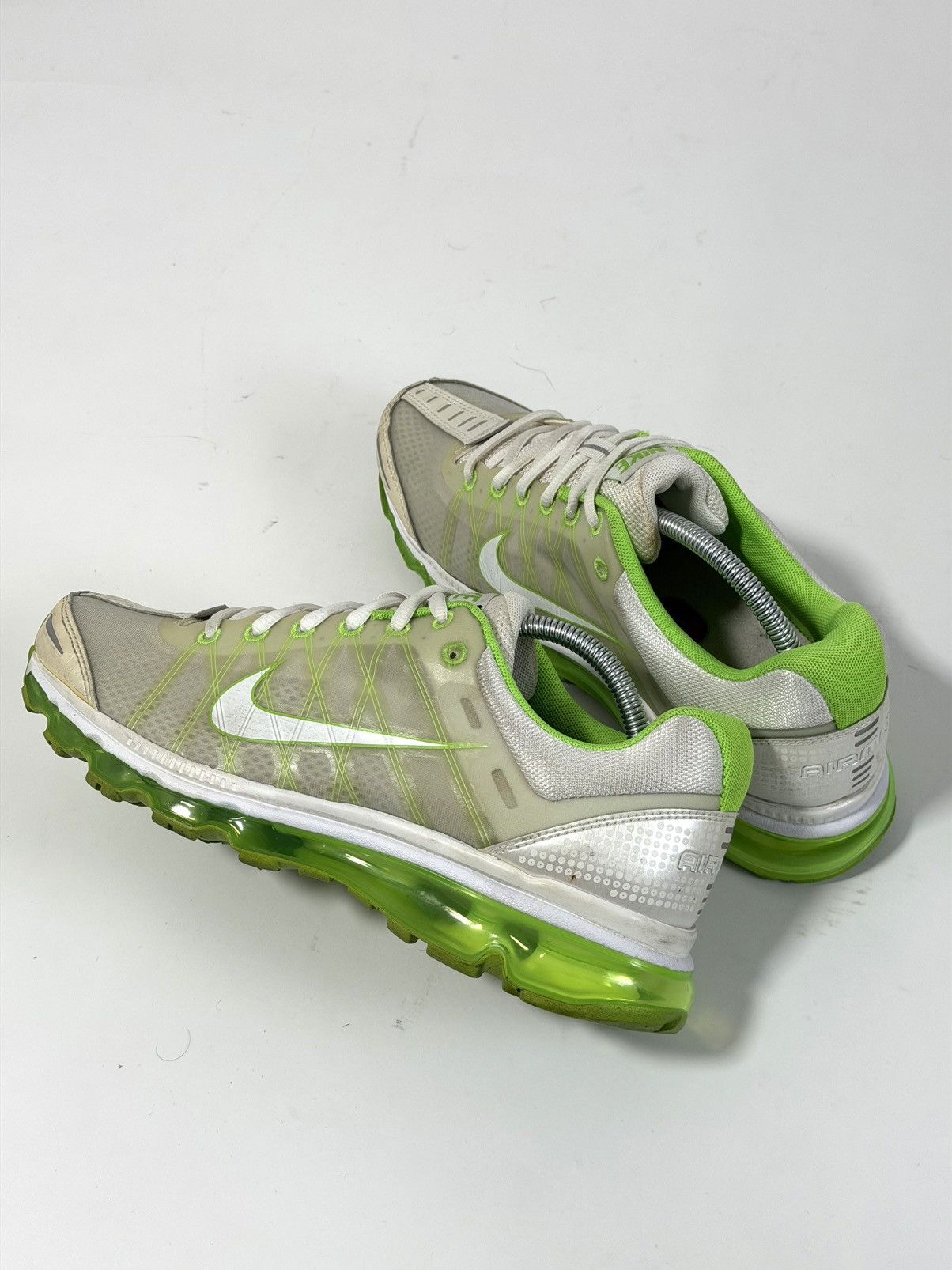 Nike Nike Air Max 2009 Size US 9.5 / EU 42-43 - 2 Thumbnail