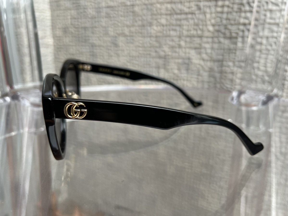 Gucci Gucci Oversized Black Logo Sunglasses Unisex Size ONE SIZE - 7 Thumbnail